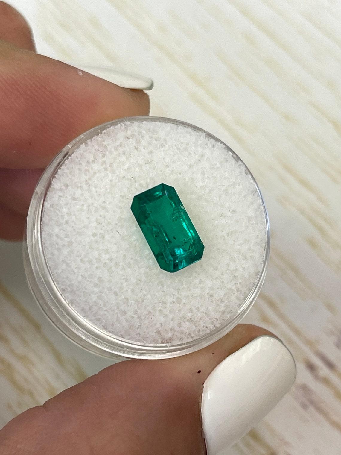 AAA+ 1,82 Carati Muzo Green Emerald Cut Gemma di smeraldo colombiano - Pietra di nascita di maggio In condizioni Nuovo in vendita a Jupiter, FL