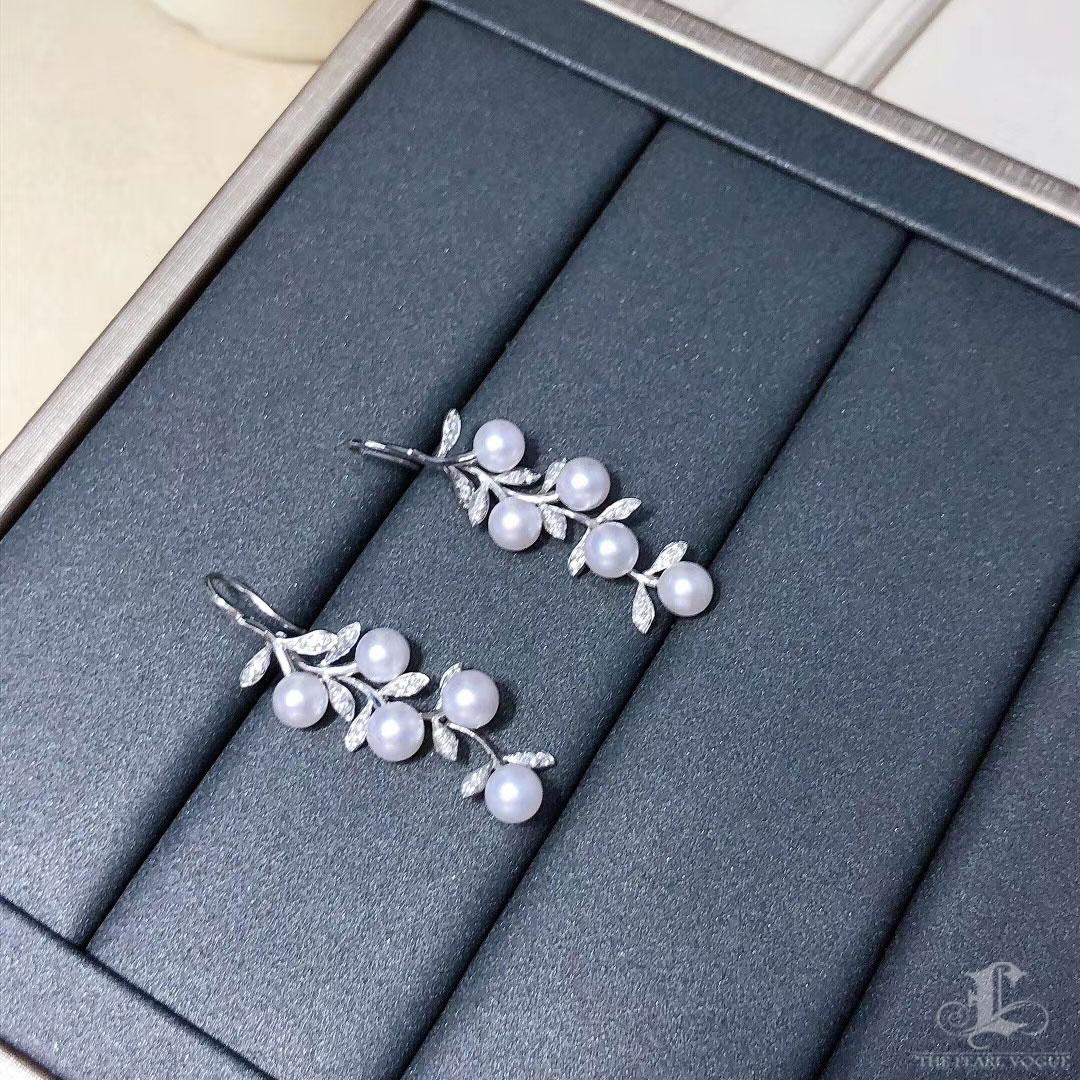 【Vine Symphony】Botanical Vine AAA Akoya Pearl & Diamond Gala Earrings For Sale 1