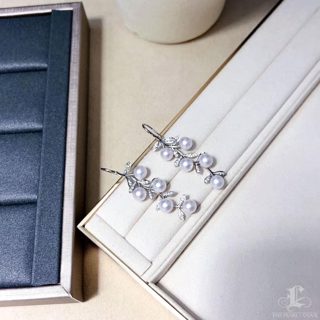 【Vine Symphony】Botanical Vine AAA Akoya Pearl & Diamond Gala Earrings For Sale 2