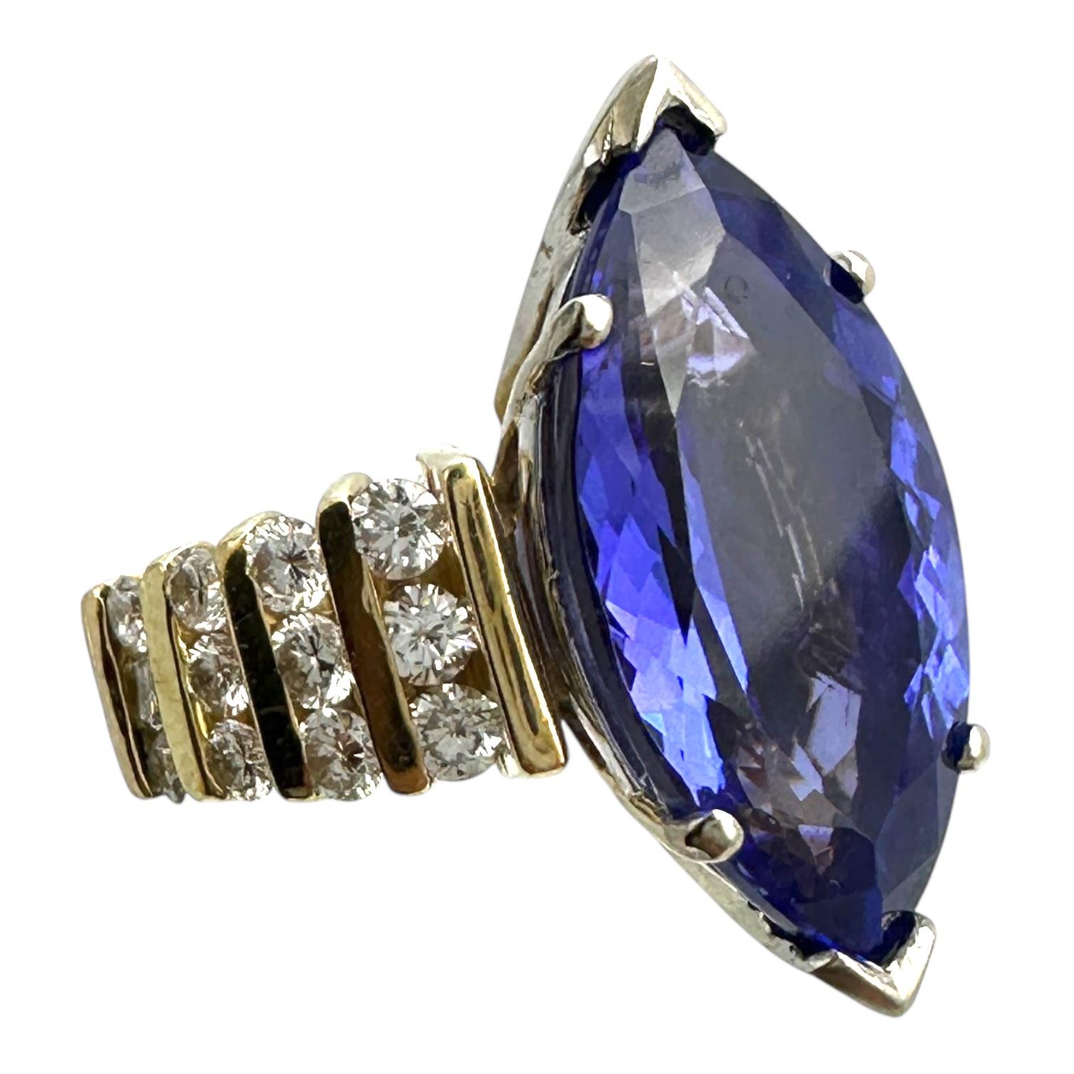 AAA Solitärring, 8 Karat Marquise Tansanit & 1,00 Karat Diamant (Marquiseschliff) im Angebot