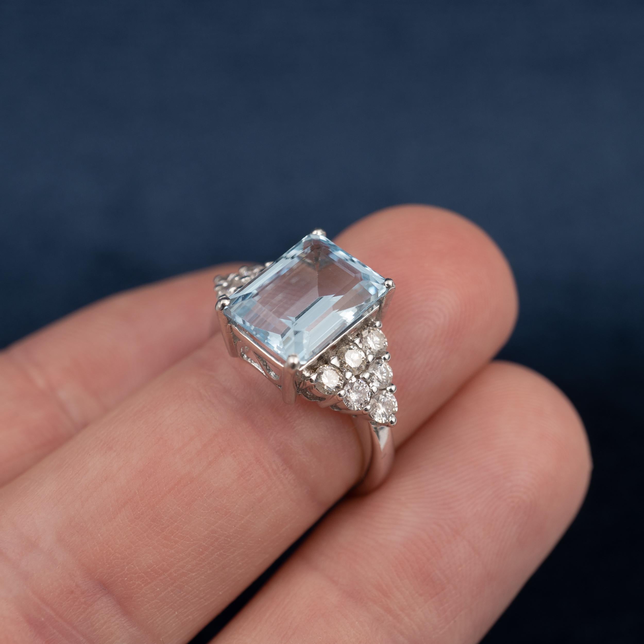 IGI Certified Aquamarine Diamond Ring 18 Karat White Gold UK Hallmarks  In New Condition For Sale In Preston, Lancashire