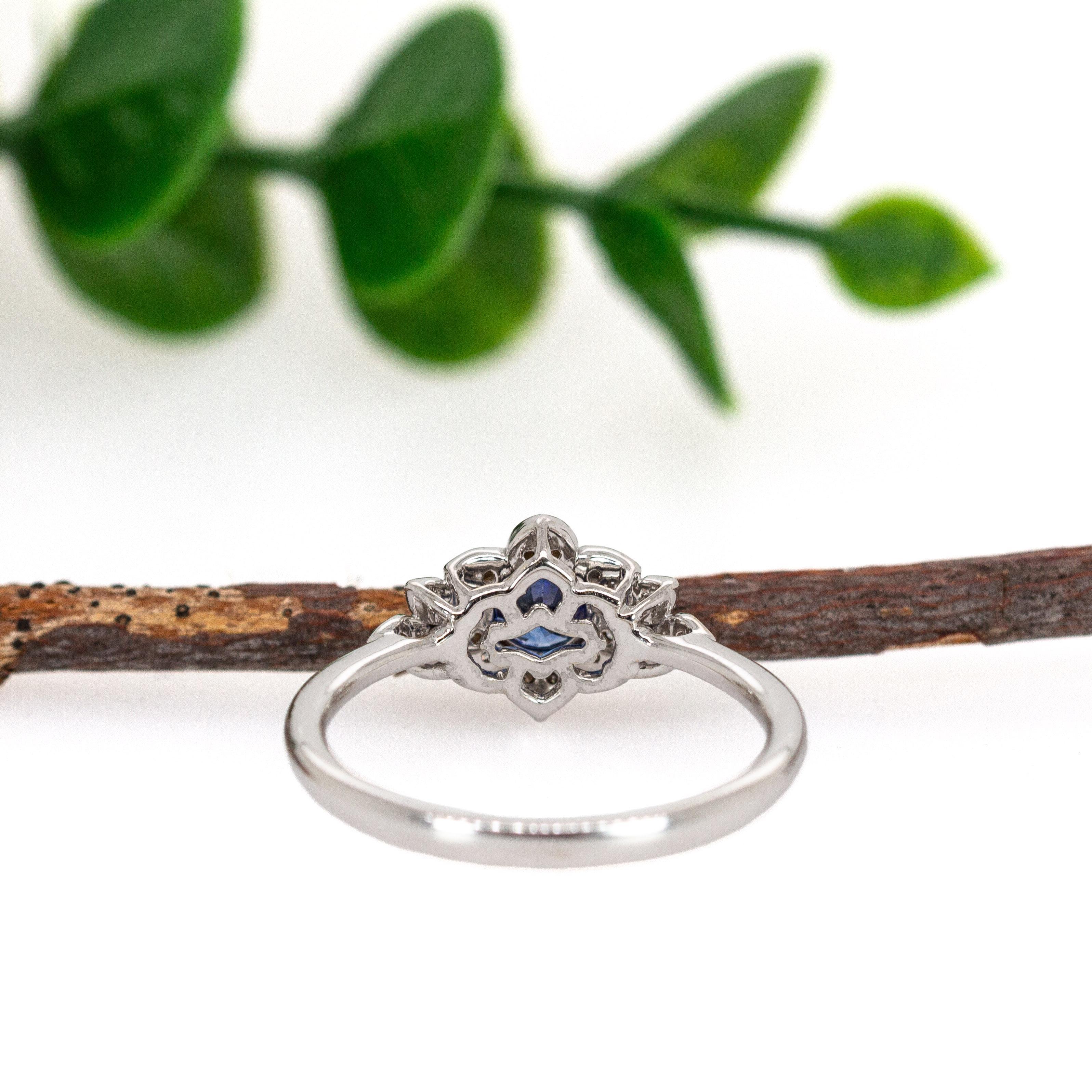 Zafiro de Ceilán AAA y diamantes naturales en oro blanco macizo de 14 quilates  Redondo 4,6 mm en venta 3