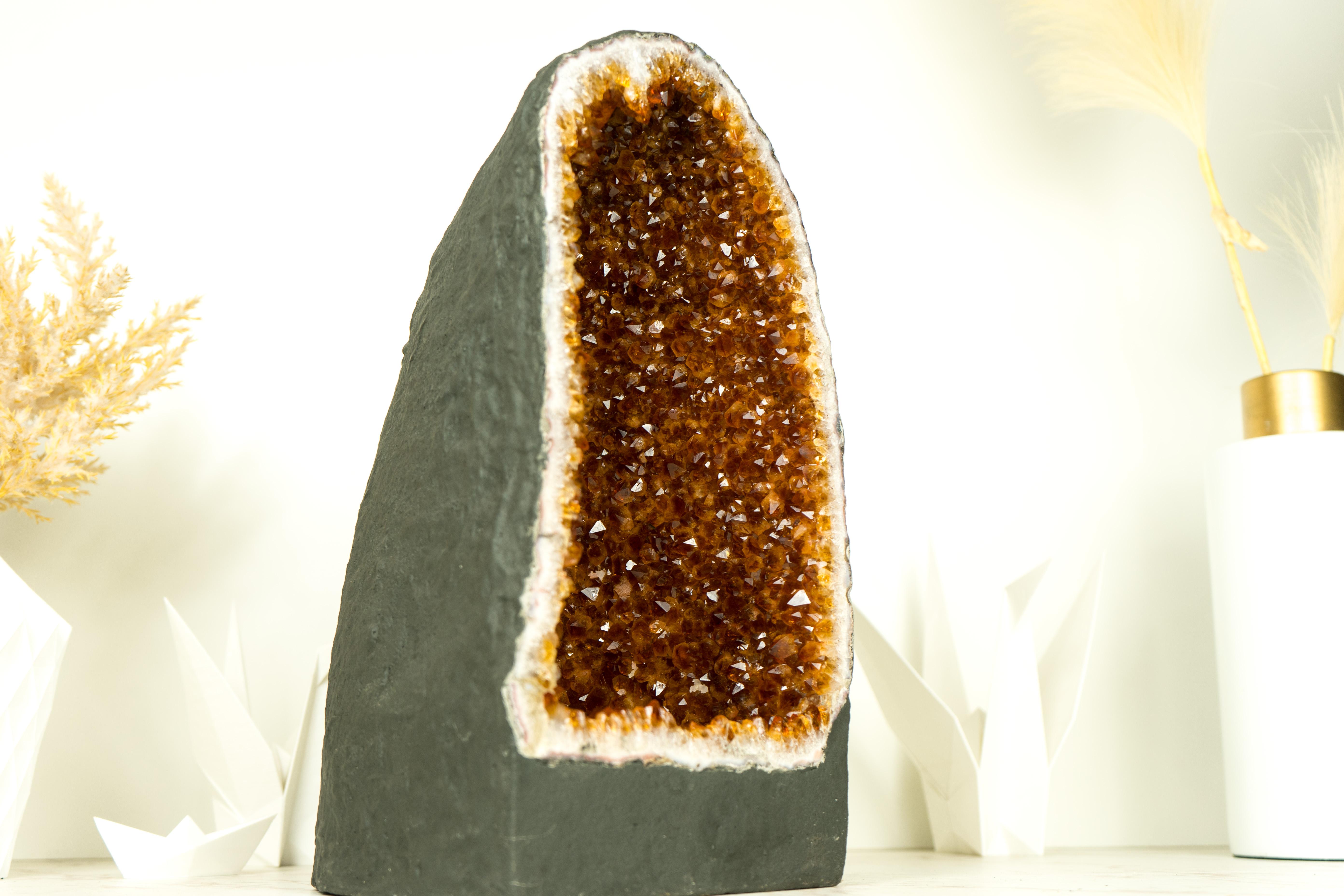 AAA Citrine Geode with AAA Madeira Citrine Druzy In Excellent Condition For Sale In Ametista Do Sul, BR