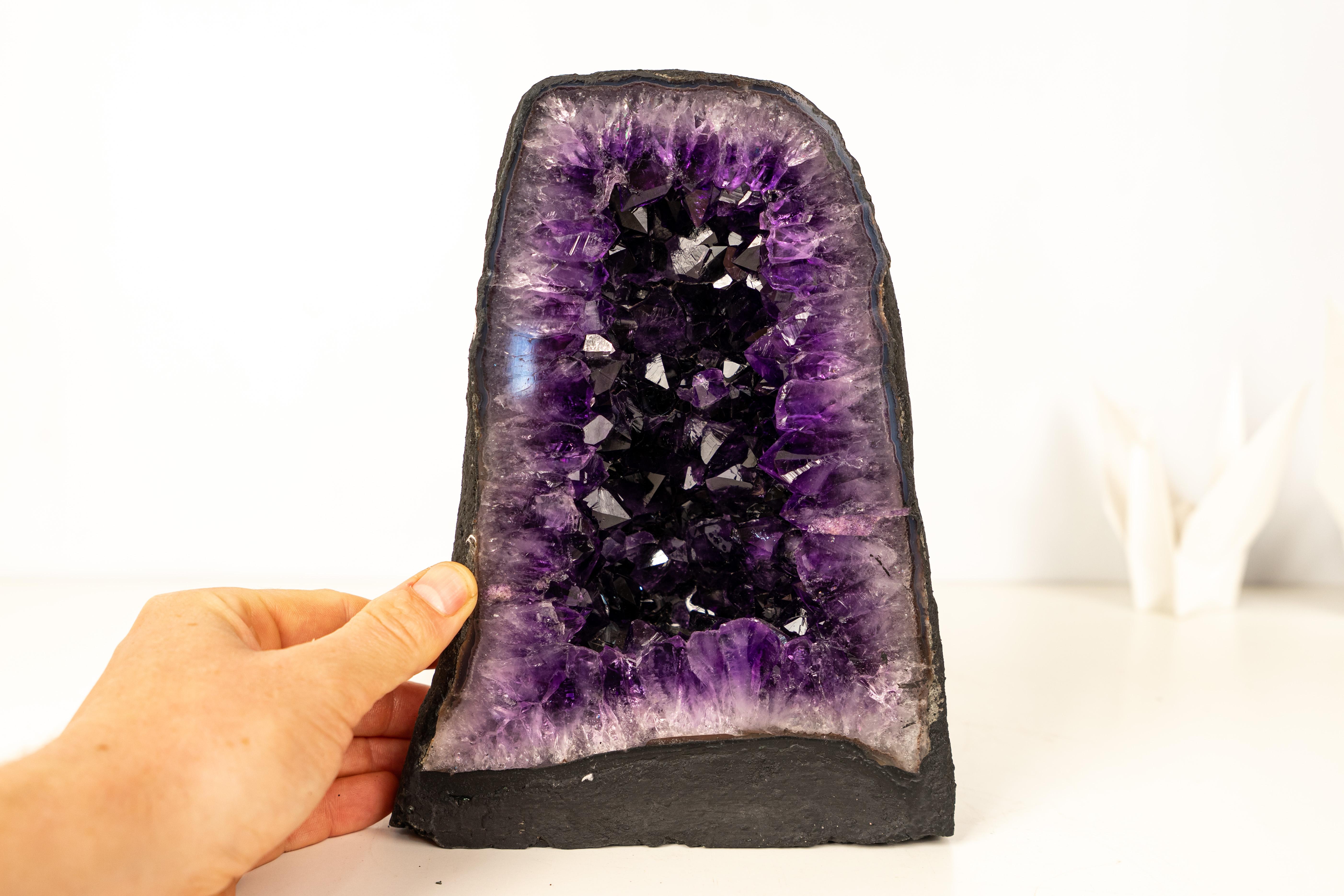 Cattedrale di geode di ametista di grado AAA - Cristalli druzy viola intenso in vendita 3