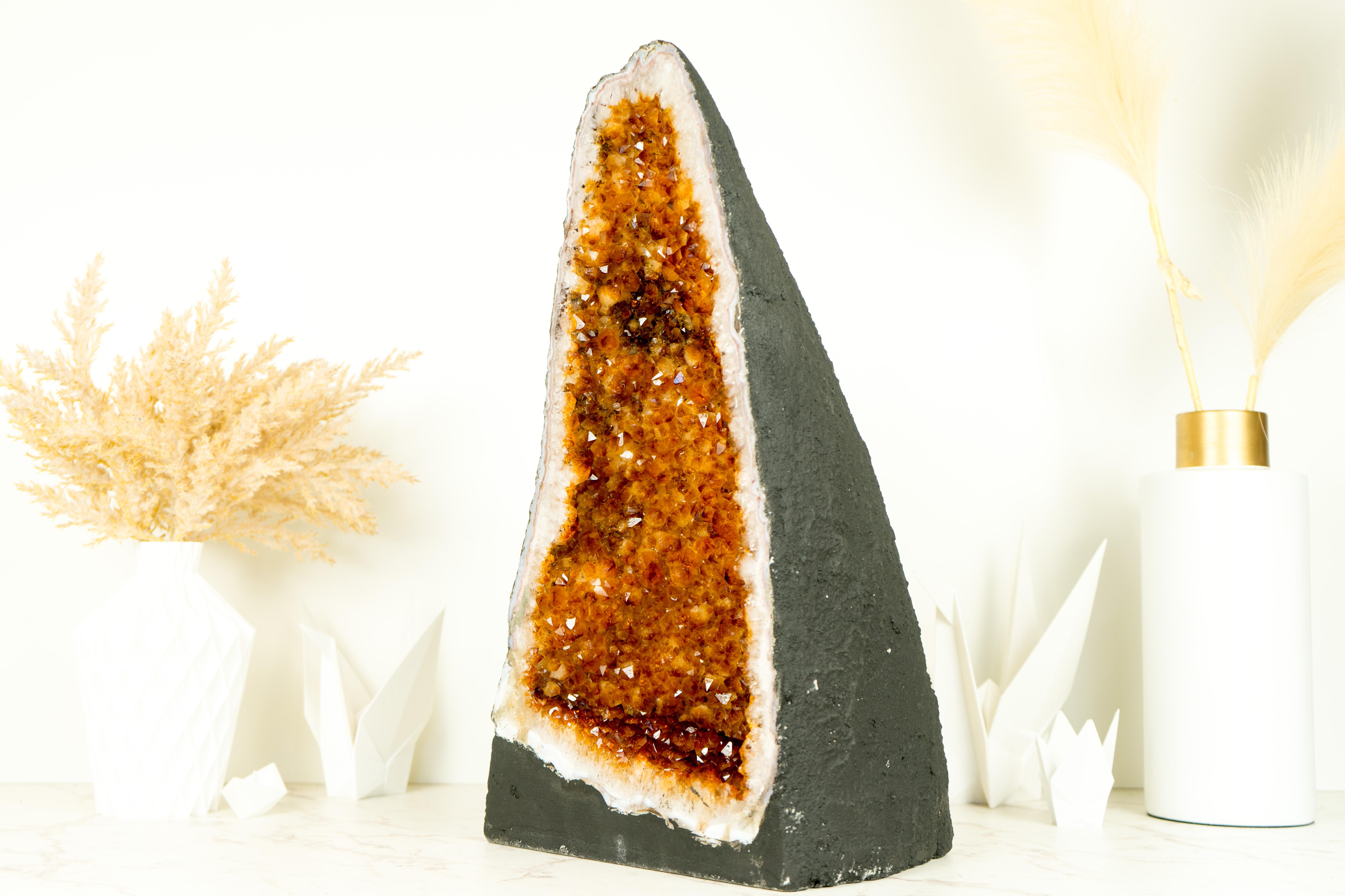 AAA Grade Citrine Geode Cathedral with Sparkly, Rich Orange Druzy In Excellent Condition For Sale In Ametista Do Sul, BR