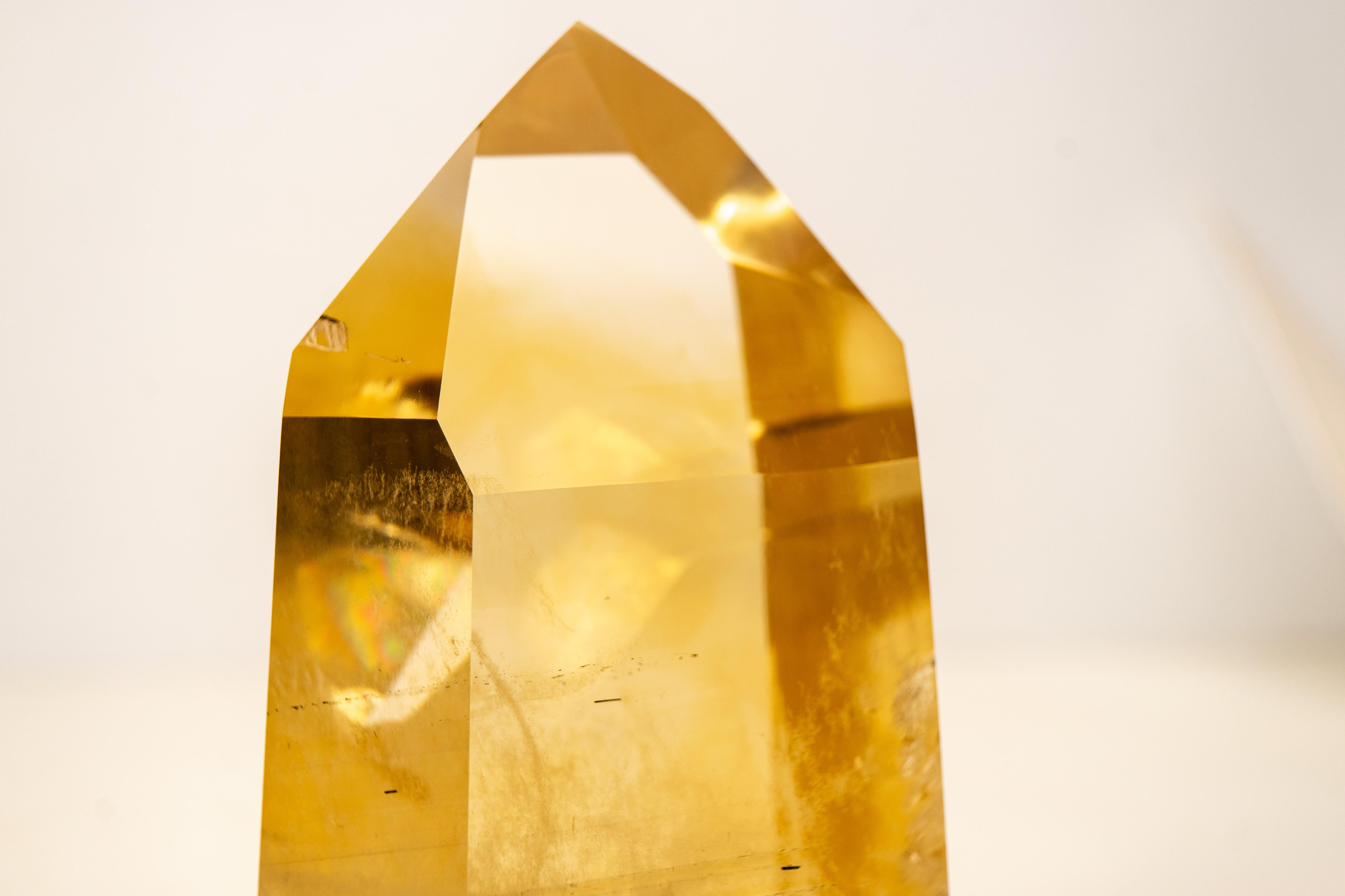 AAA-Grade Golden Honey Citrine Obelisk with Graphite Rutile Inclusions For Sale 1