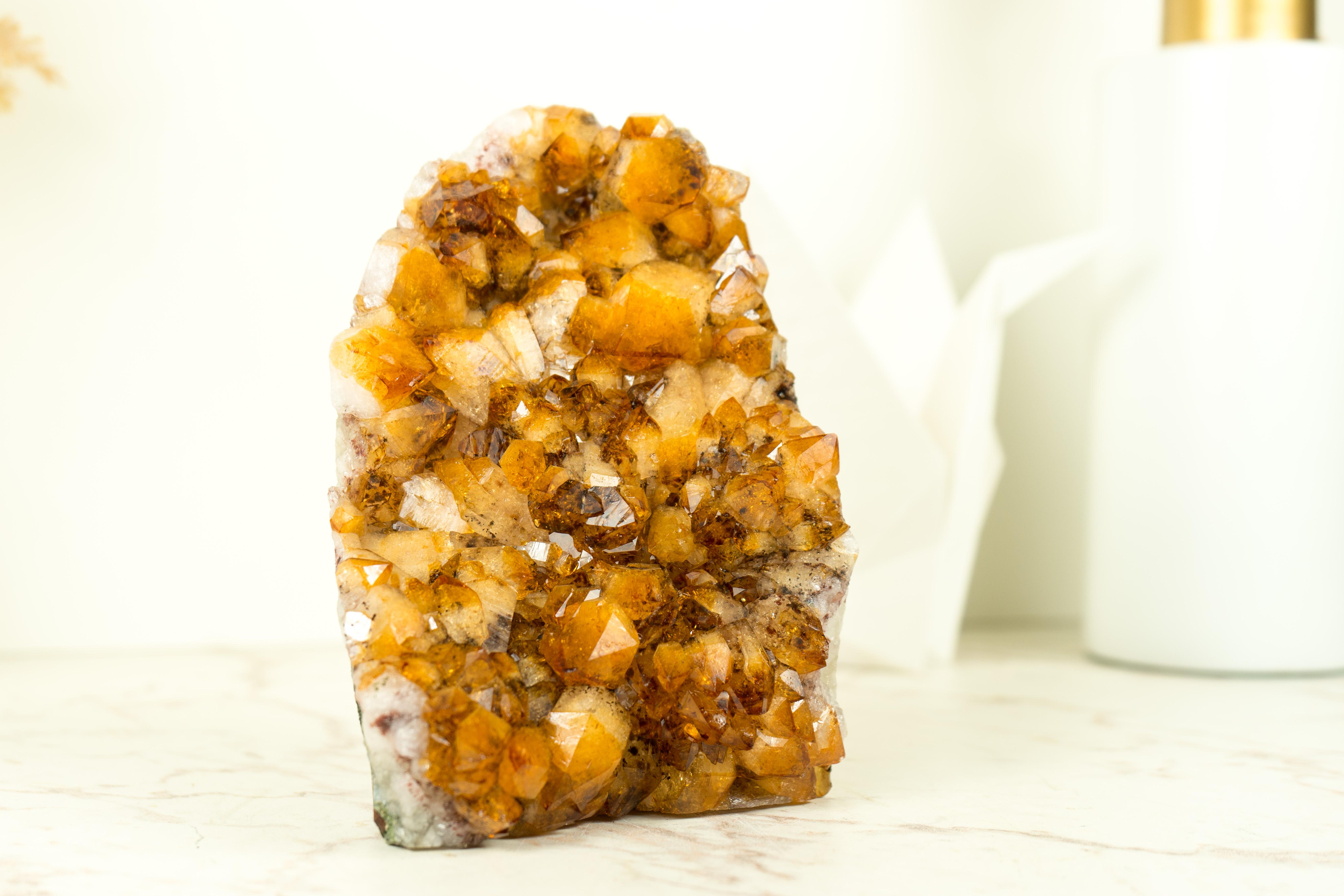 AAA Madeira Orange Natural Citrine Cluster with Large Citrine Druzy In New Condition For Sale In Ametista Do Sul, BR
