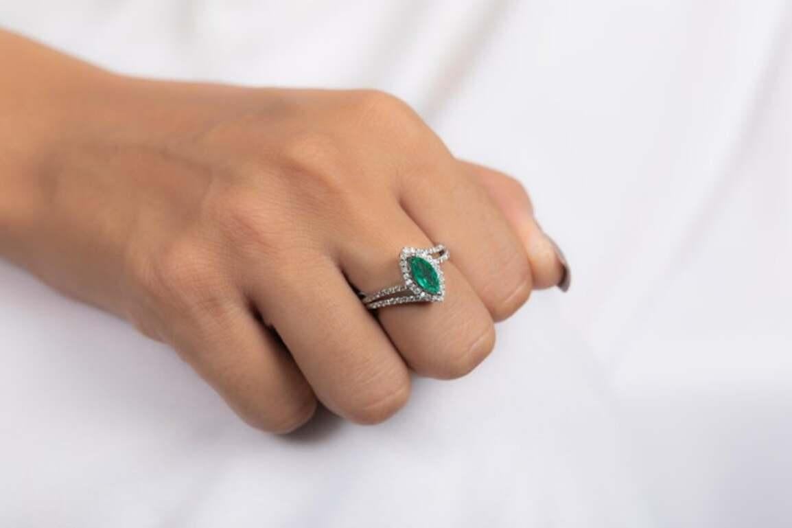 For Sale:  AAA Marquise Emerald Diamond Wedding Ring in 18k Solid White Gold 7
