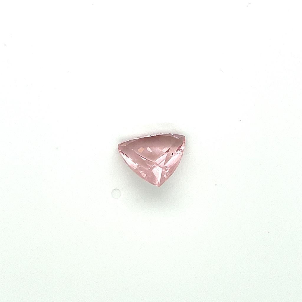 Women's or Men's AAA Natural Pink Morganite Trillion Shape 6.42 Ct Eye Clean Clarity Loose Stone For Sale
