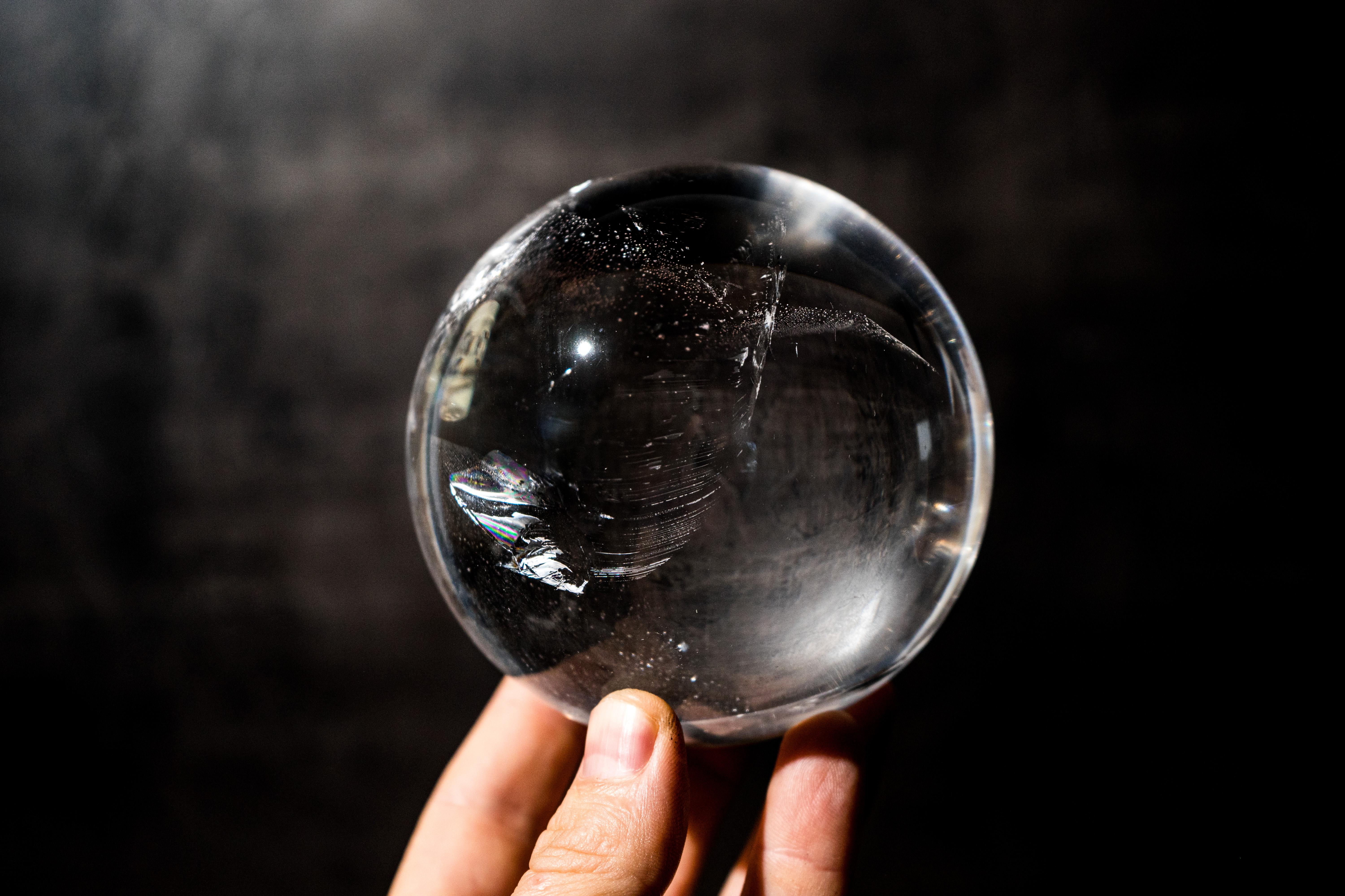 AAA Sfera di quarzo chiaro ad acqua naturale in vendita 4