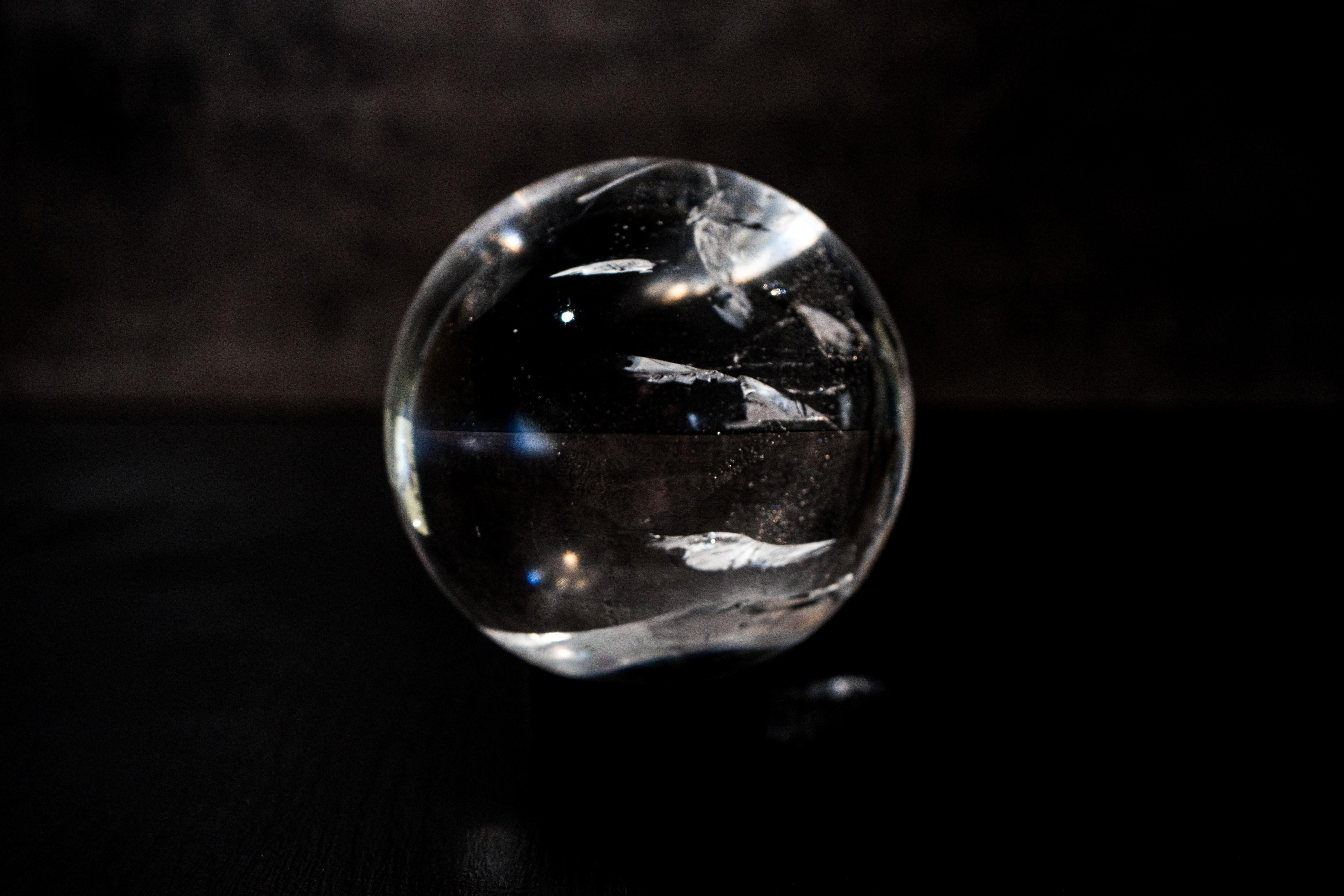 AAA Sfera di quarzo chiaro ad acqua naturale in vendita 1