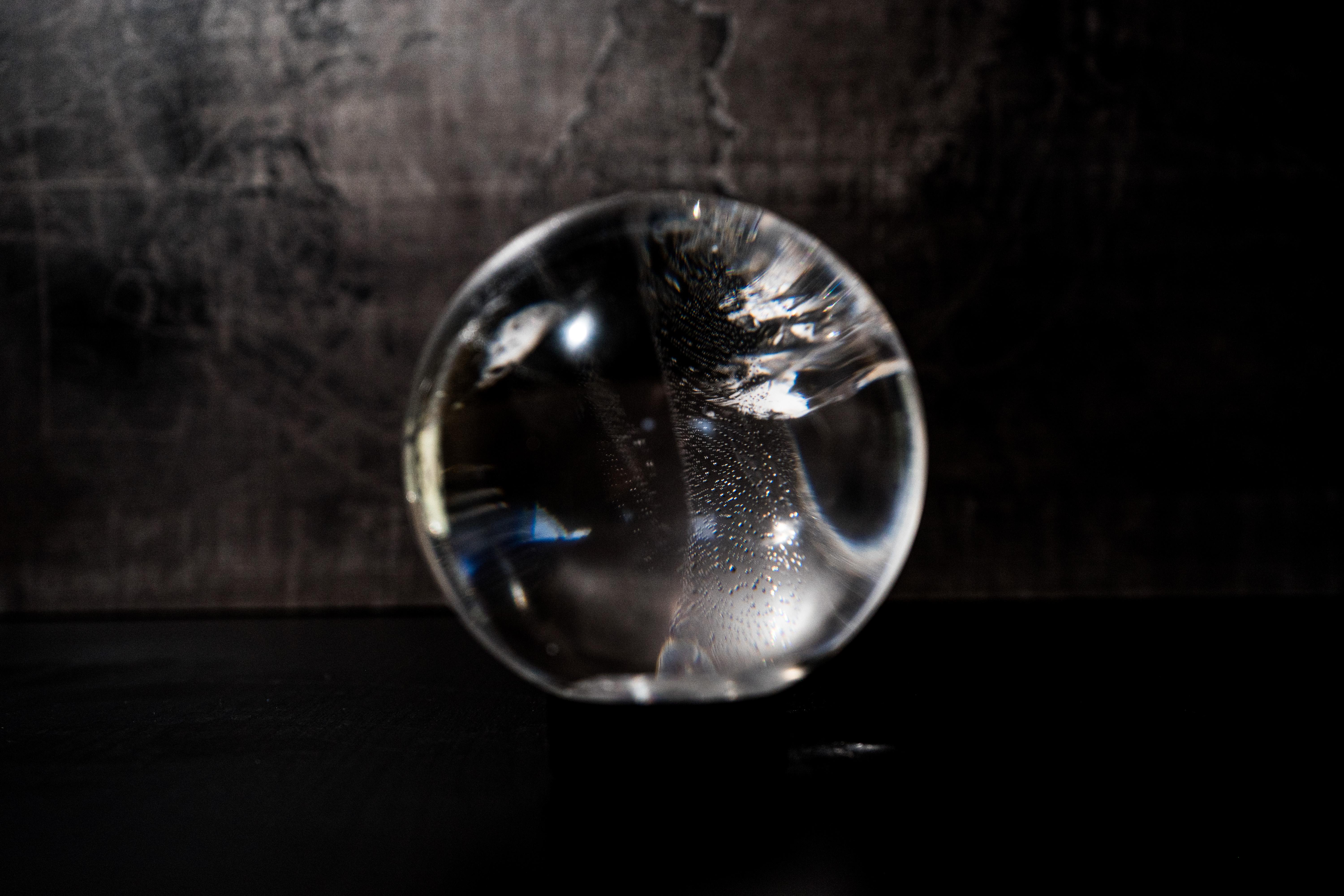 AAA Sfera di quarzo chiaro ad acqua naturale in vendita 2