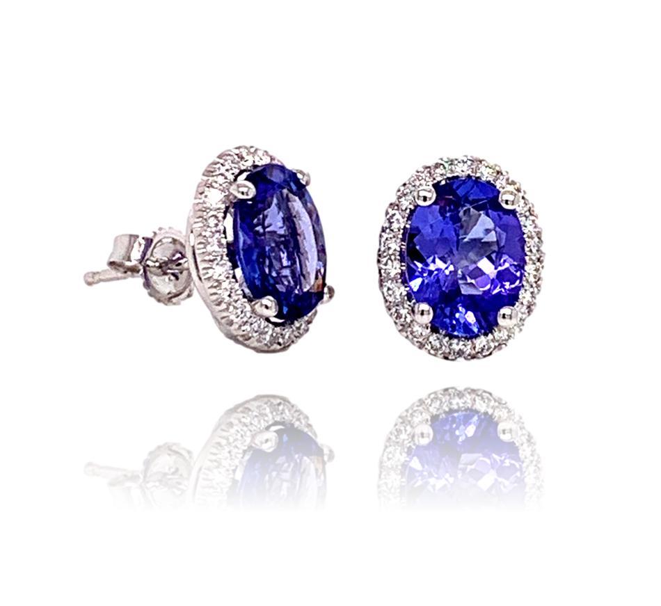 AAA Oval Tanzanite and Diamond 14K White Gold Stud Earrings In New Condition For Sale In New York, NY