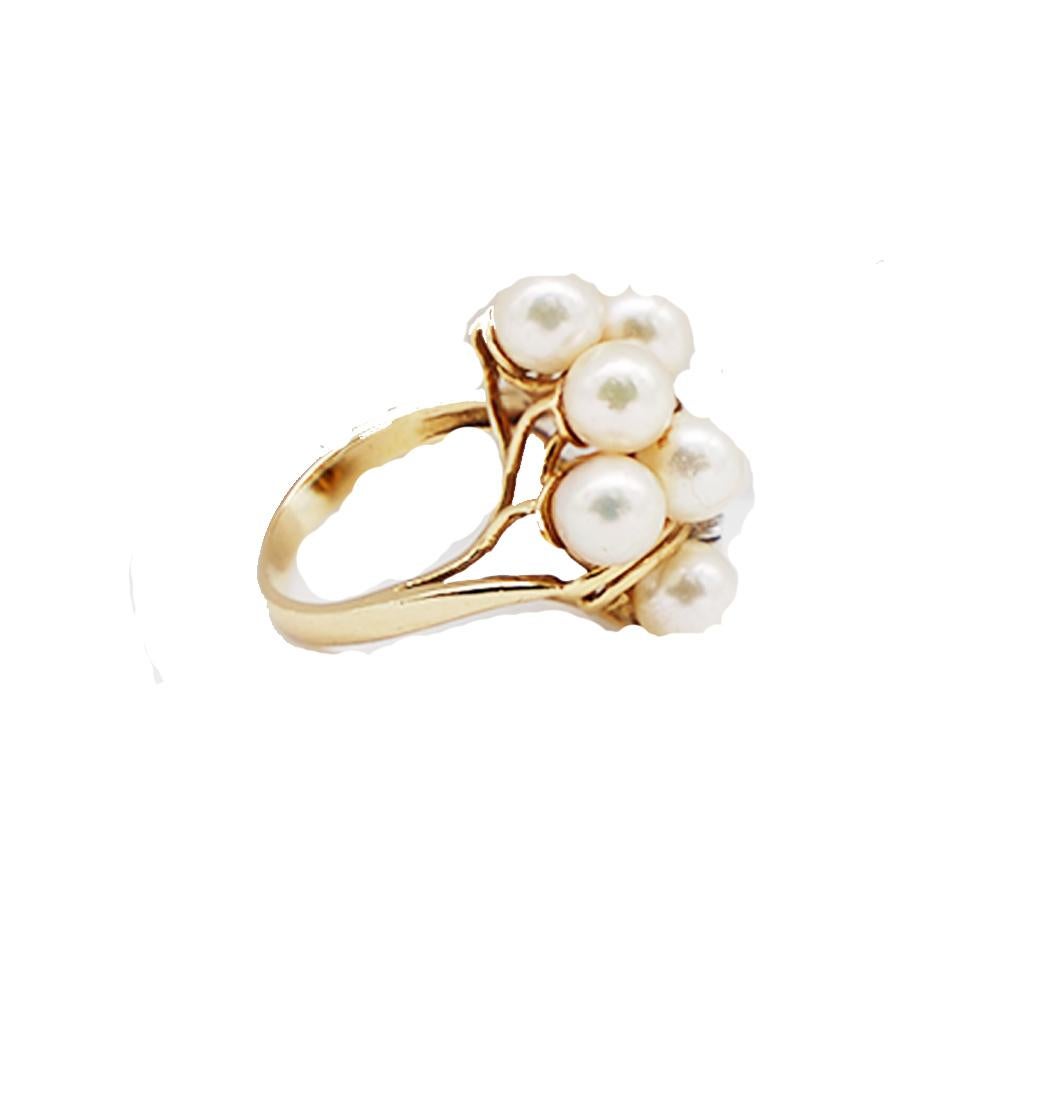 Contemporain Bague AAA en or jaune 14 carats avec grappe de perles et diamants en vente