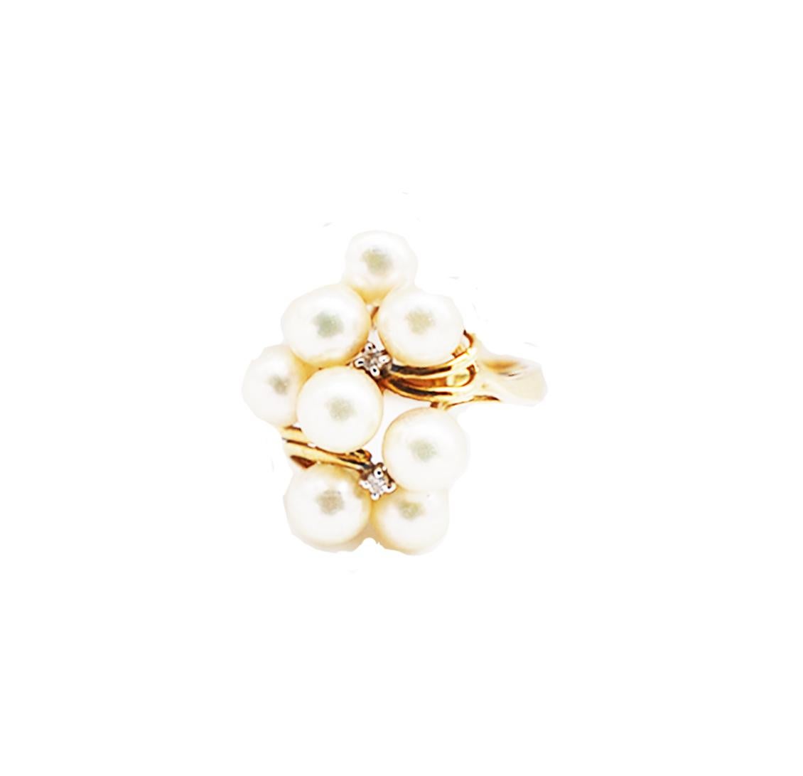 Bague AAA en or jaune 14 carats avec grappe de perles et diamants en vente 2