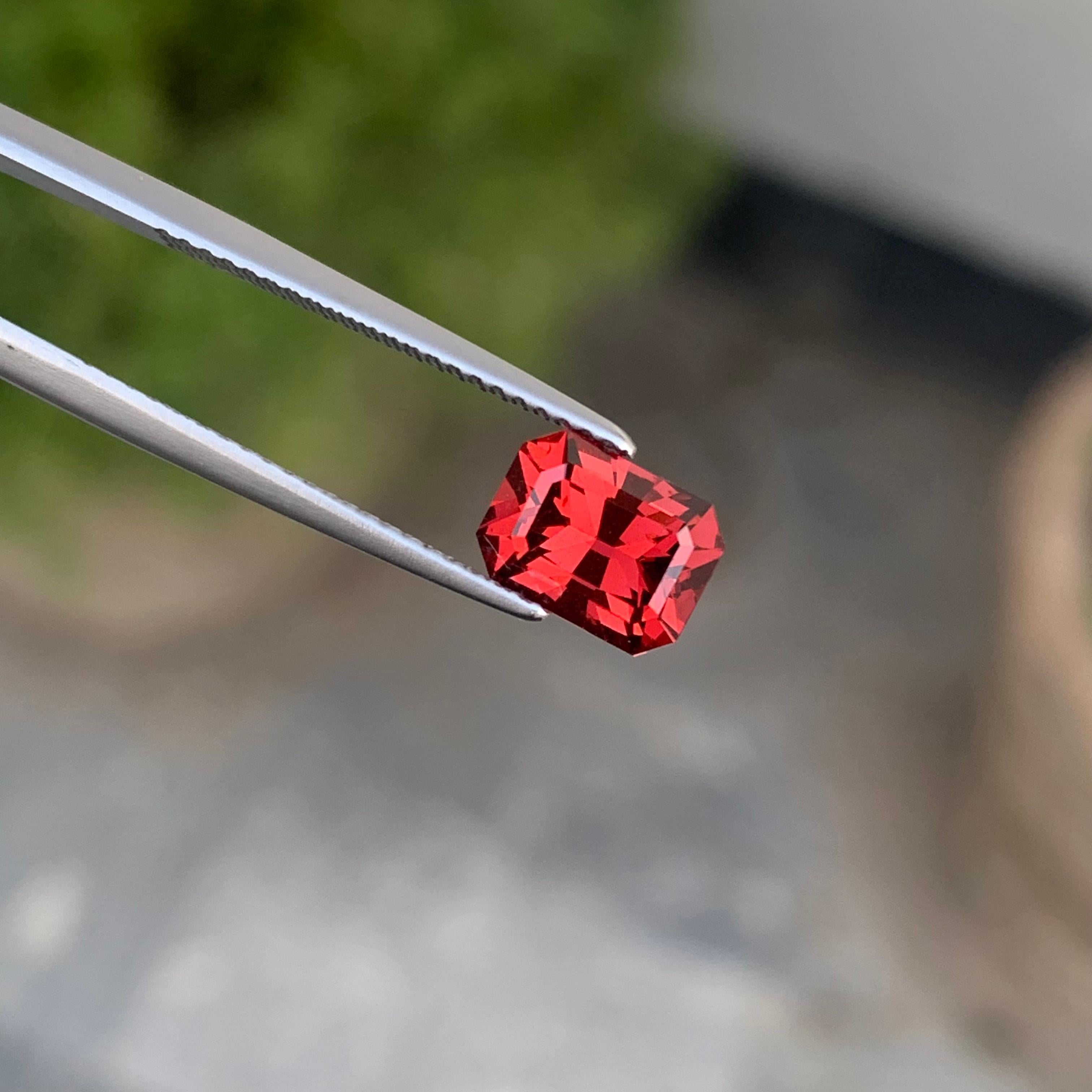 AAA Qualität 2,0 Karat facettierter roter Rhodolith Granat Präzisionsschliff für Schmuck im Angebot 4