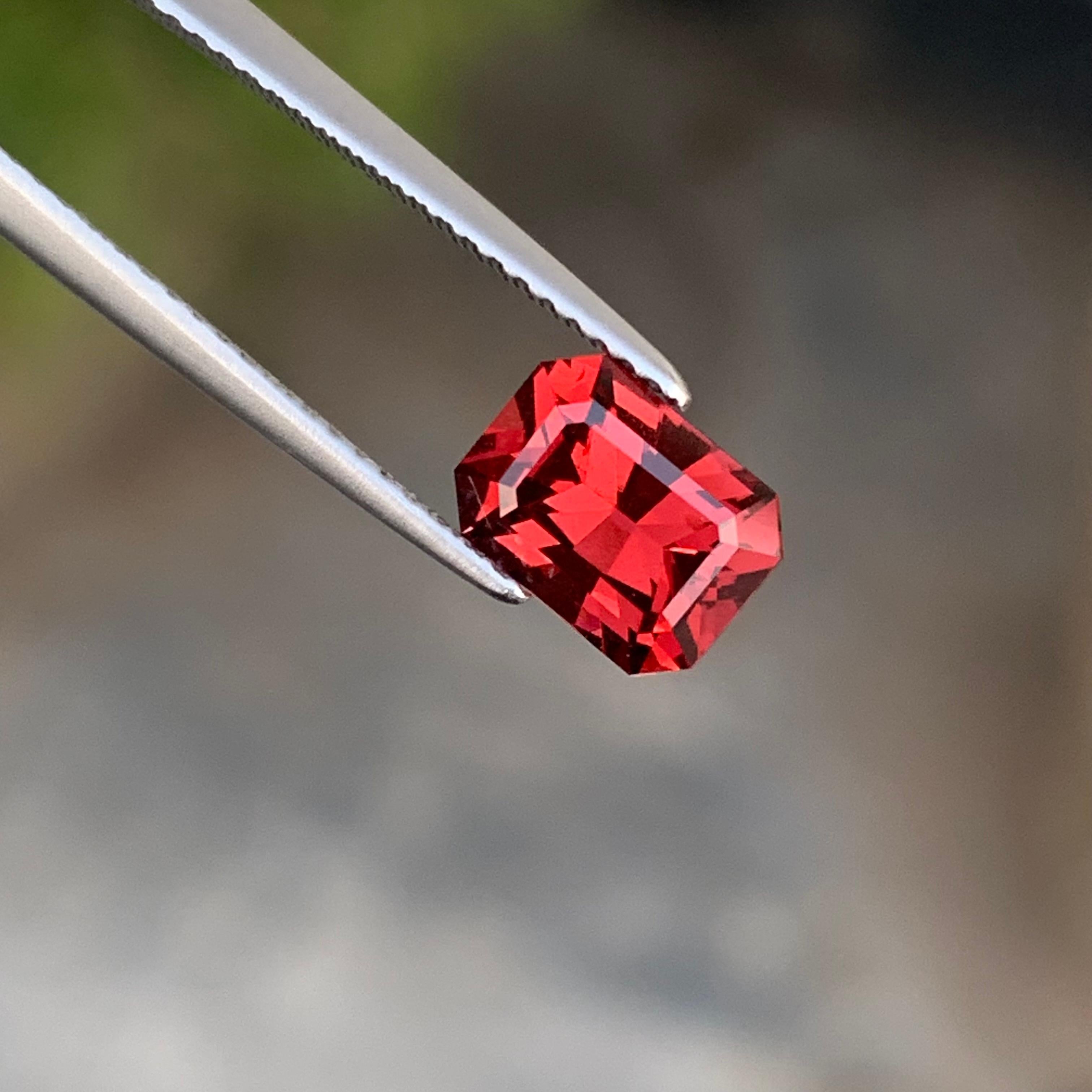 AAA Qualität 2,0 Karat facettierter roter Rhodolith Granat Präzisionsschliff für Schmuck im Angebot 5