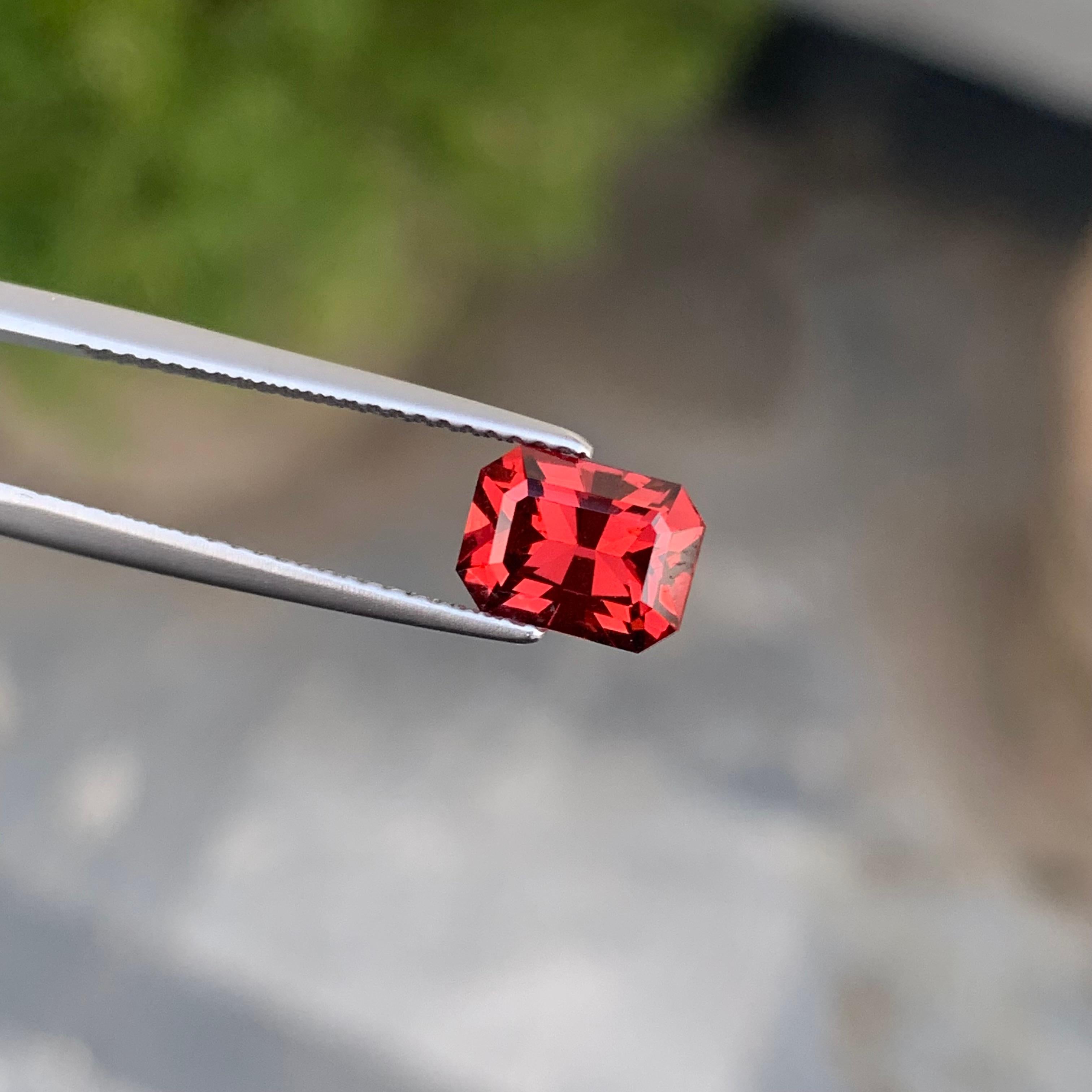 AAA Qualität 2,0 Karat facettierter roter Rhodolith Granat Präzisionsschliff für Schmuck im Angebot 8
