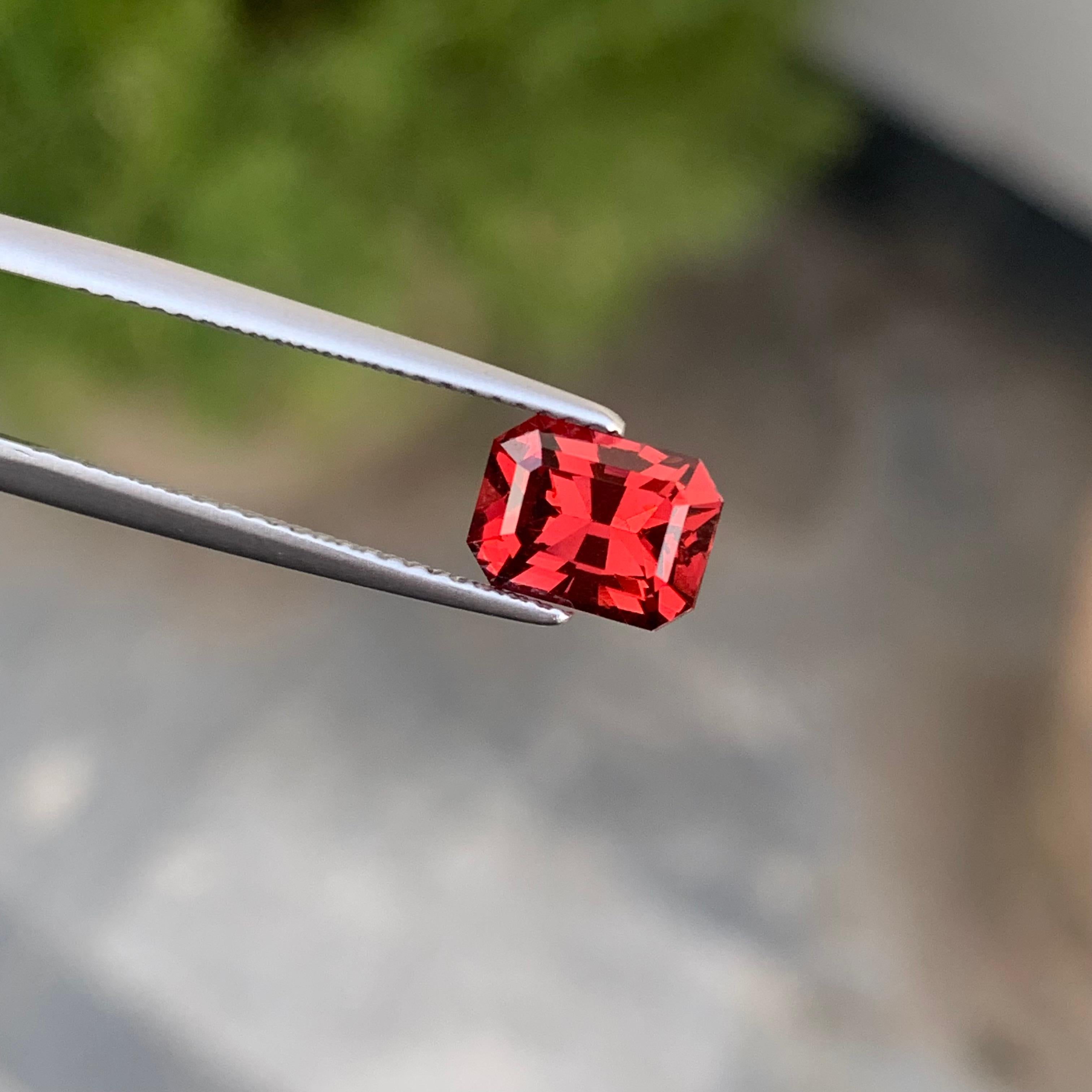 AAA Qualität 2,0 Karat facettierter roter Rhodolith Granat Präzisionsschliff für Schmuck im Angebot 9