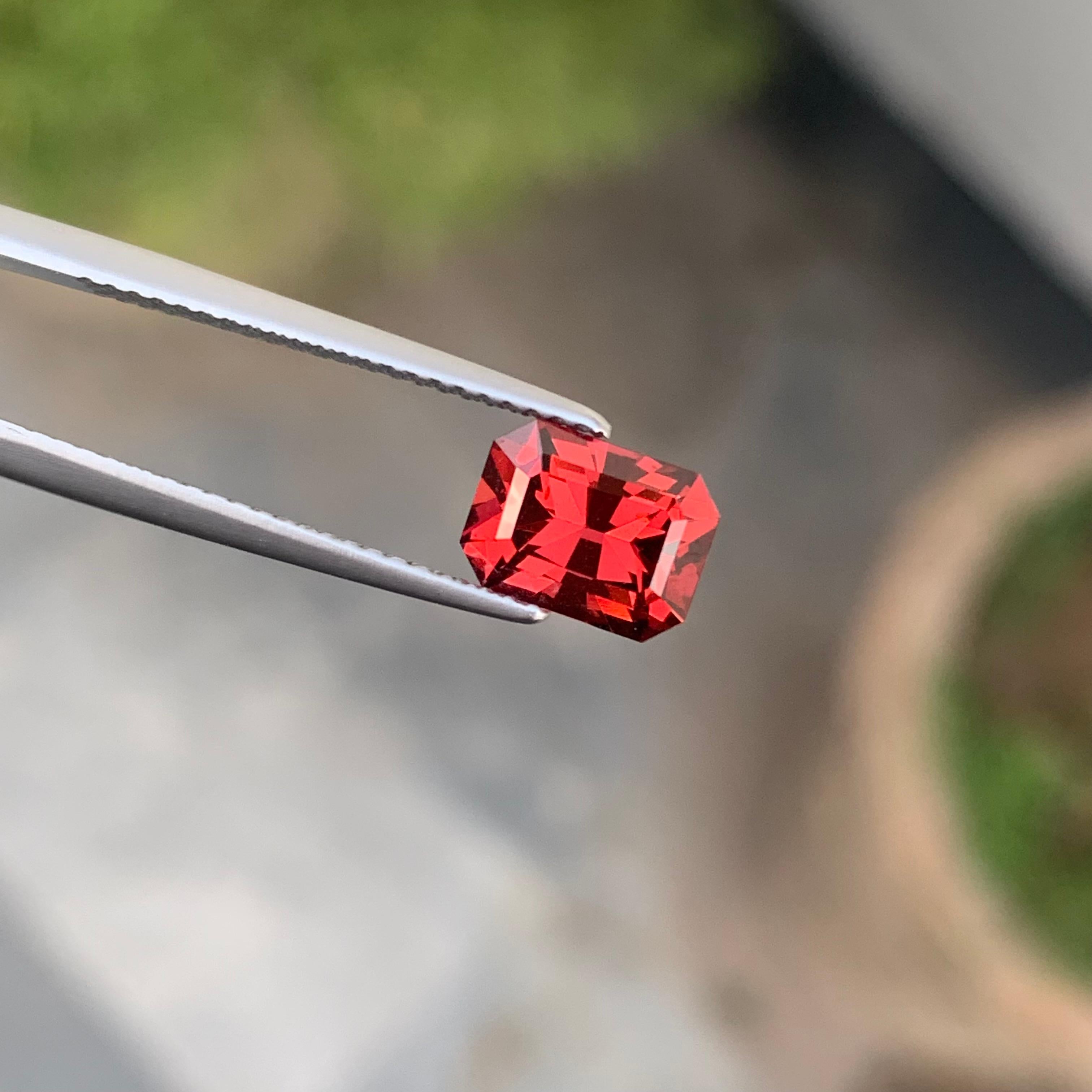 AAA Qualität 2,0 Karat facettierter roter Rhodolith Granat Präzisionsschliff für Schmuck im Angebot 2