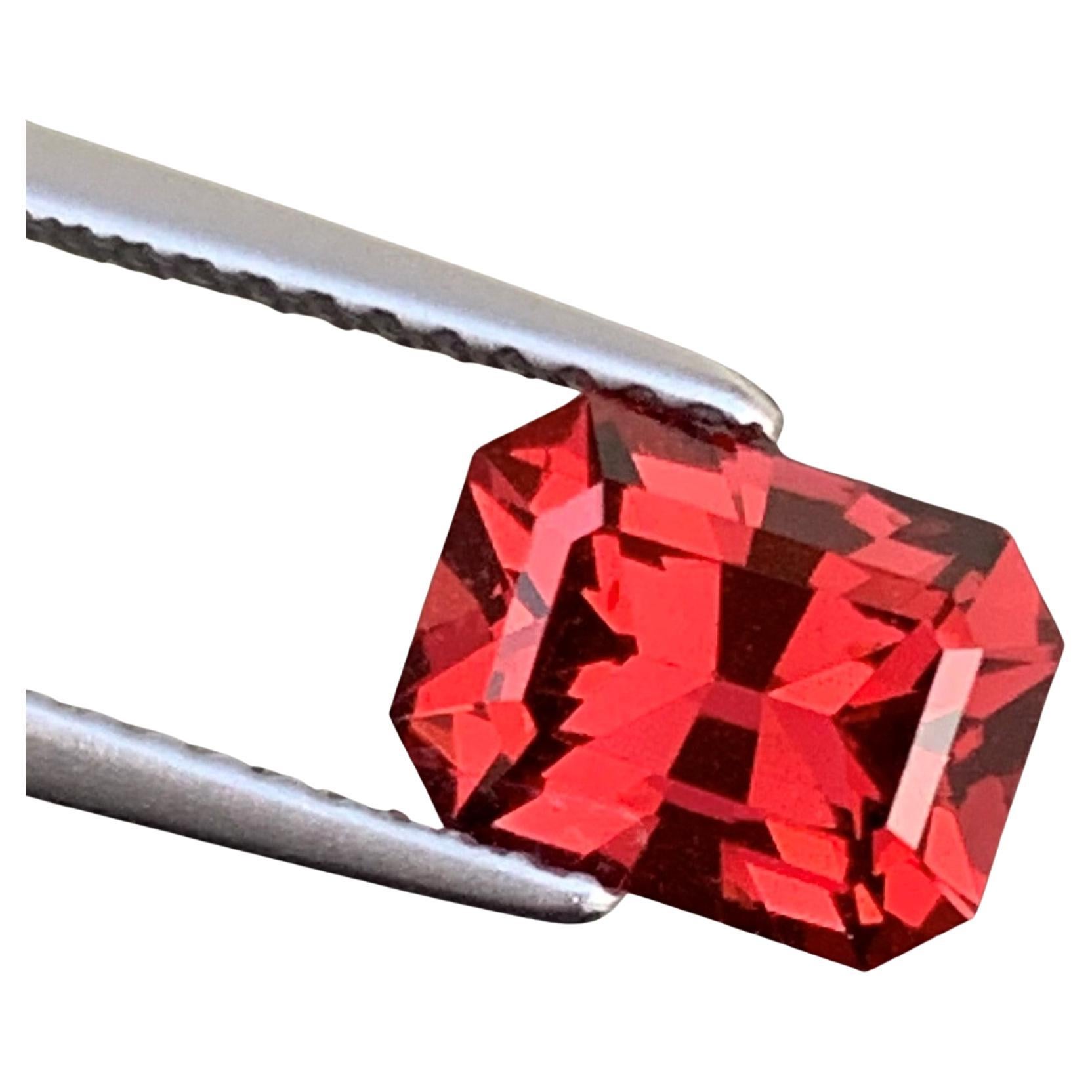 AAA Quality 2.0 Carat Faceted Red Rhodolite Garnet Precision Cut for Jewelry For Sale