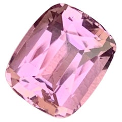 Tourmaline rose poussiéreuse naturelle de 4,05 carats de qualité AAA pour la fabrication de bijoux