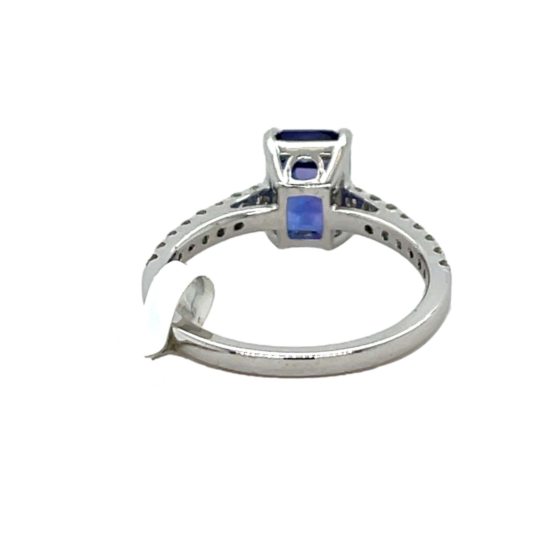 AAA-Qualität Smaragdschliff Tansanit und Diamant 18K Weißgold Ring im Angebot 2