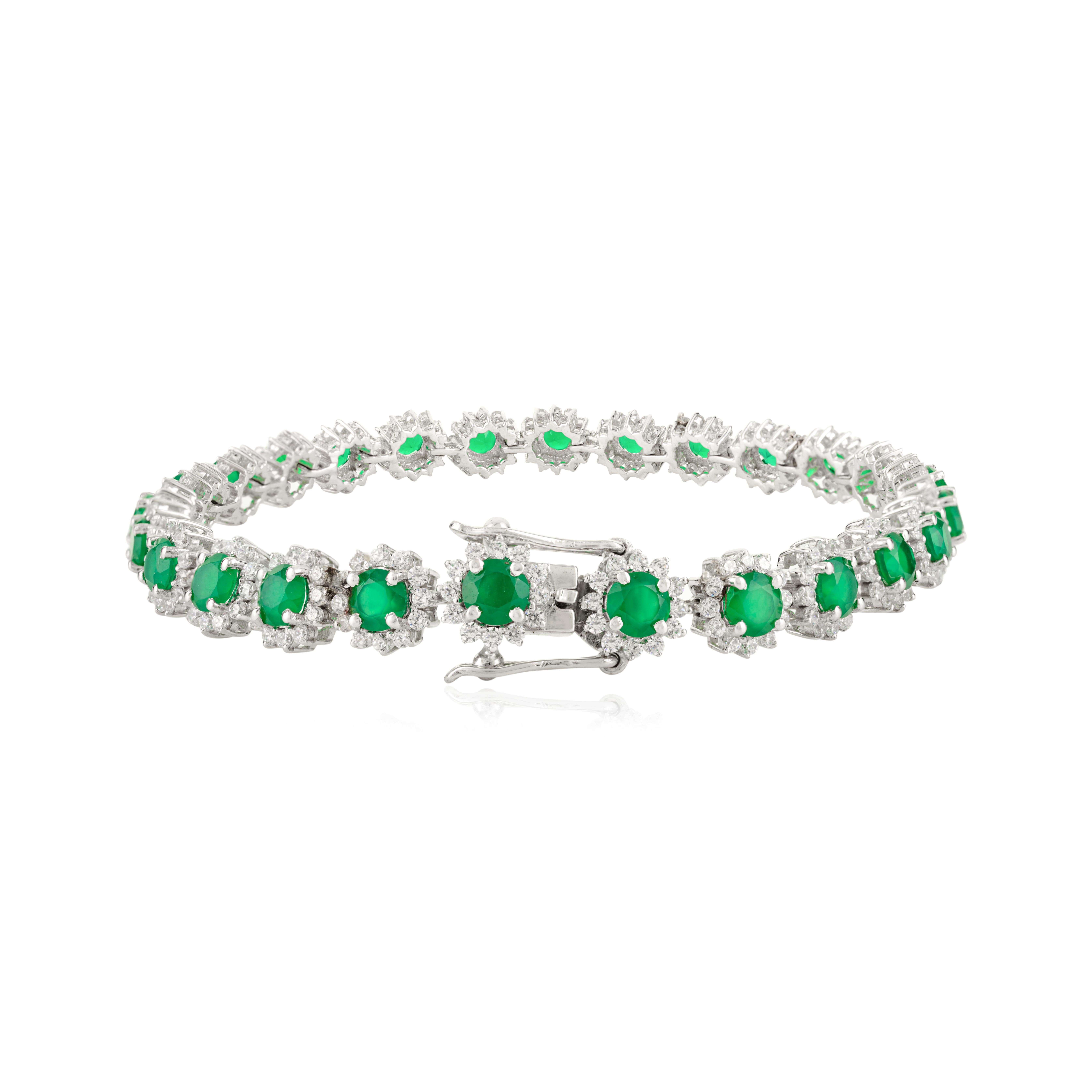 Pulsera de tenis con halo de circonitas y esmeralda de calidad AAA para ella en plata 925 en Nuevo estado para la venta en New York, NY