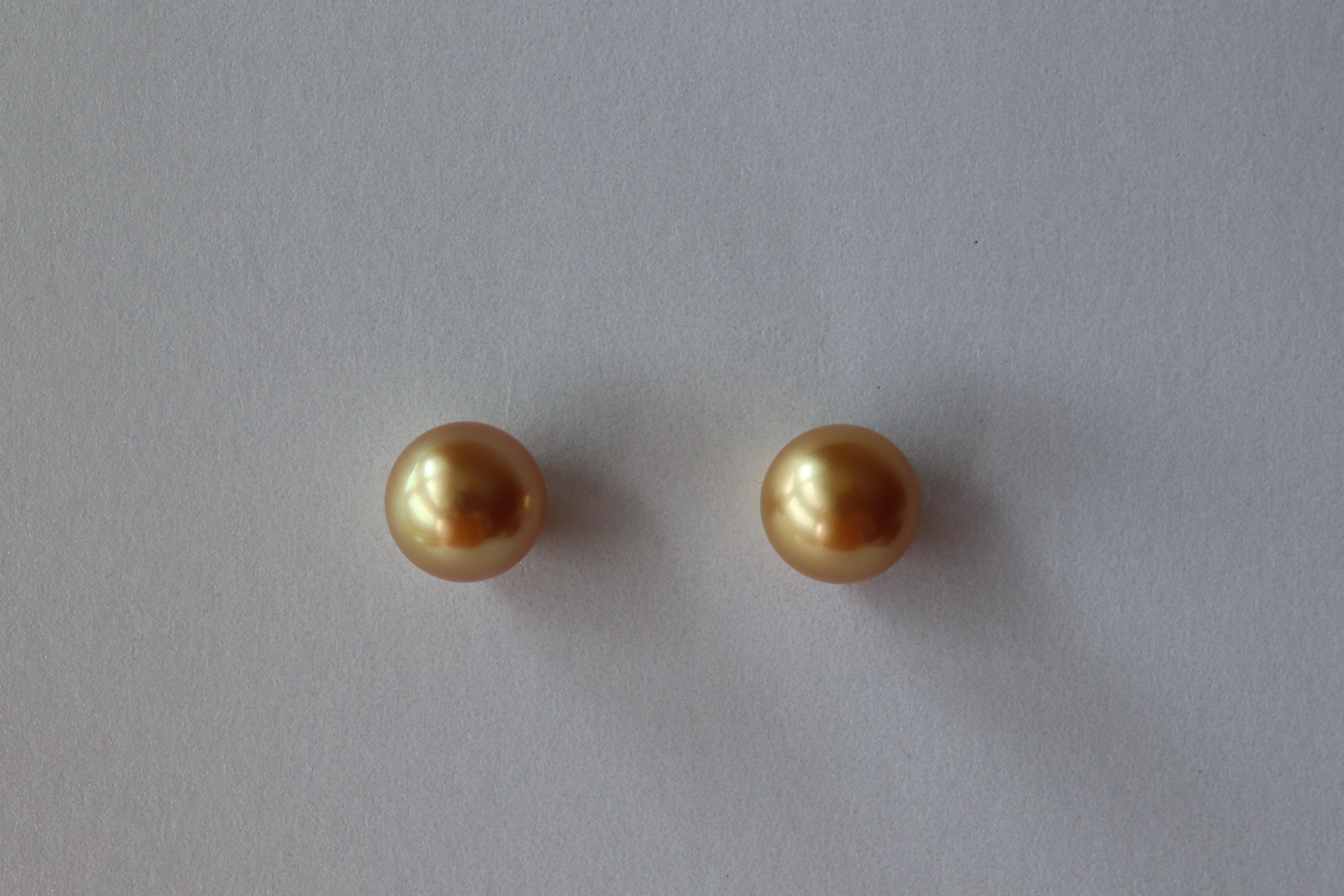 Round Cut AAA quality Rare Intense Gold Cultured South Sea Pearl Earring 