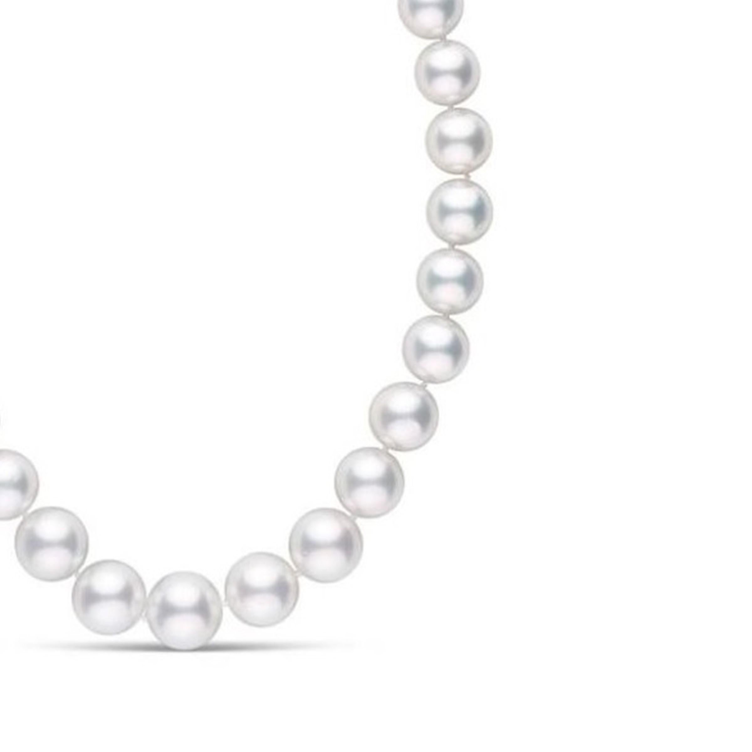 This exquisite South Sea pearl necklace features 9.0-11.0mm, AAA quality pearls hand-picked for their radiant luster. 
This princess length necklace comes packaged in a beautiful jewelry gift box. Just perfect for your next momentous
