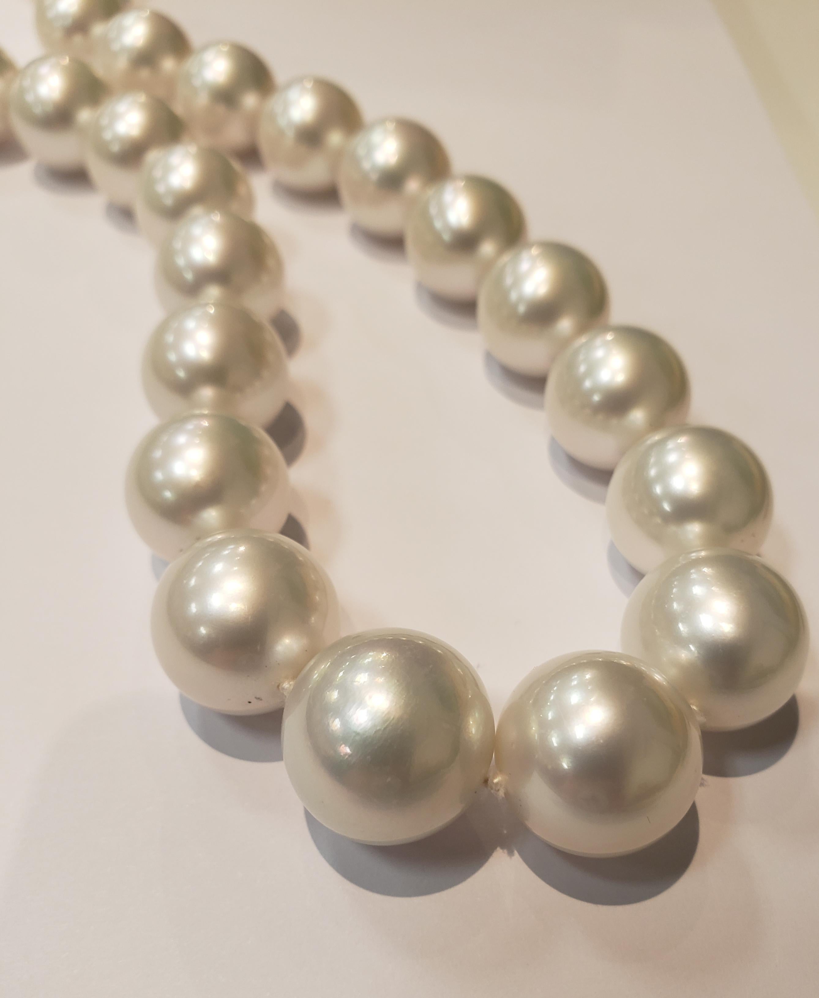 Round Cut AAA Quality White South Sea Pearl Necklace with White Gold Clasp For Sale
