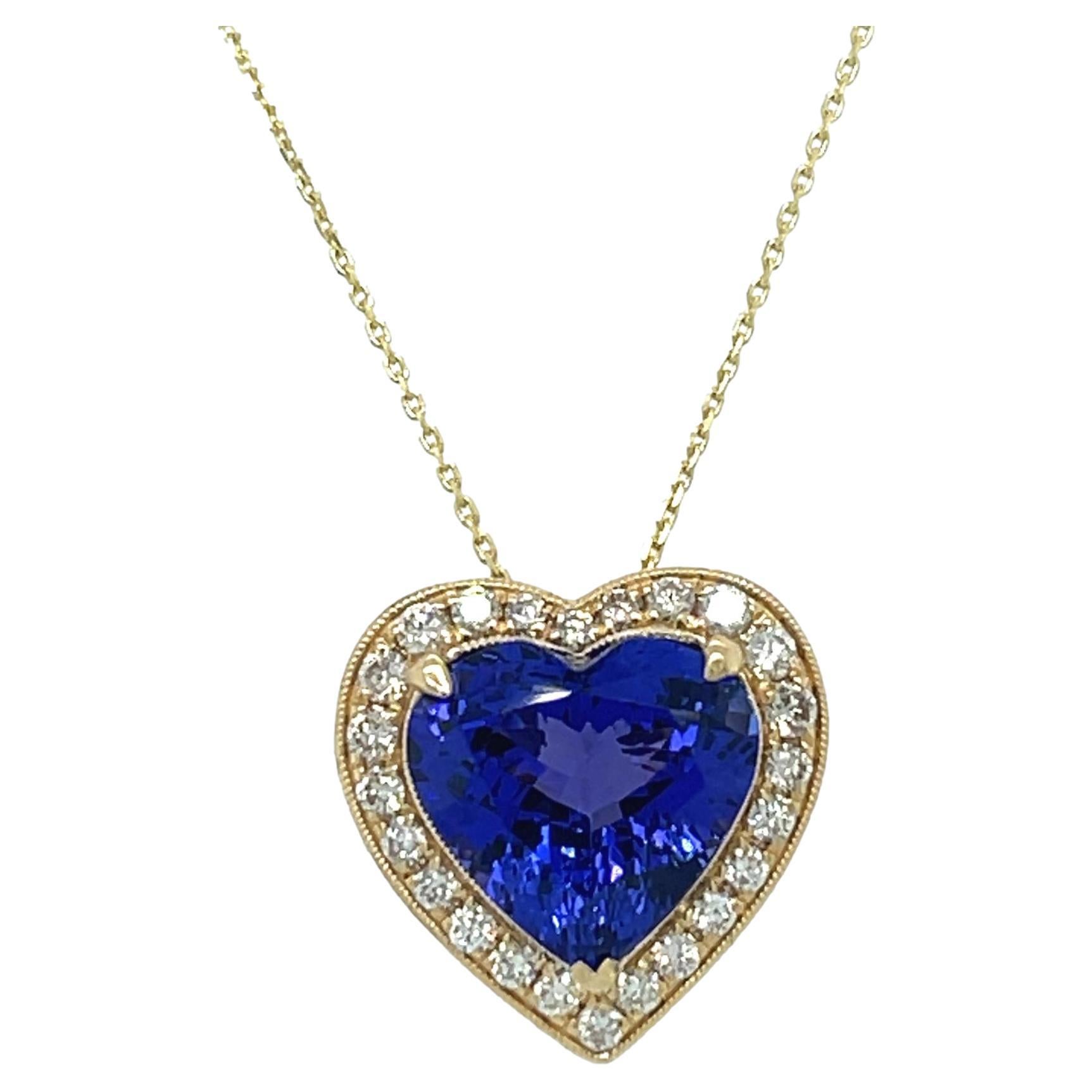 Pendentif en forme de cœur en tanzanite et diamant AAA en or 14 carats en vente