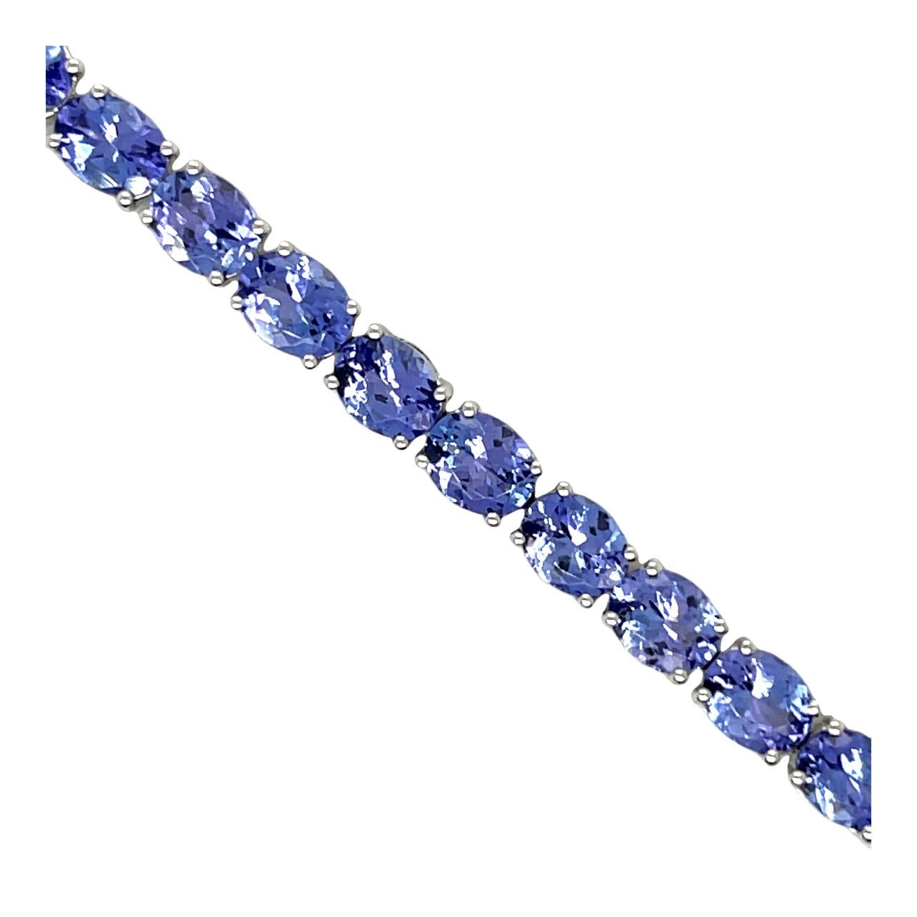 AAA Tanzanite Tennis Bracelet in 18KW Gold  In New Condition For Sale In New York, NY