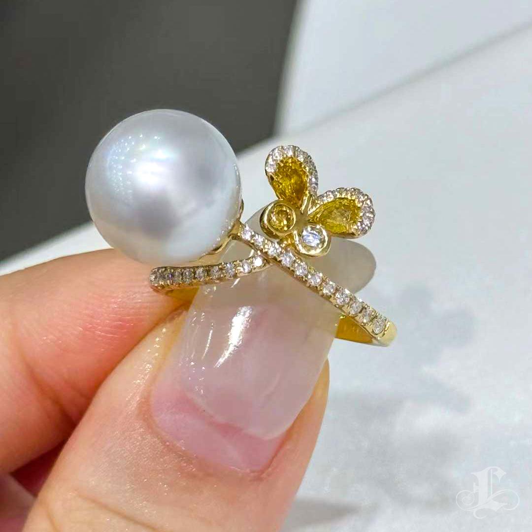 【Vine Symphony】Aurora South Sea Pearl Yellow Diamond Fluttering Butterfly Ring For Sale 3