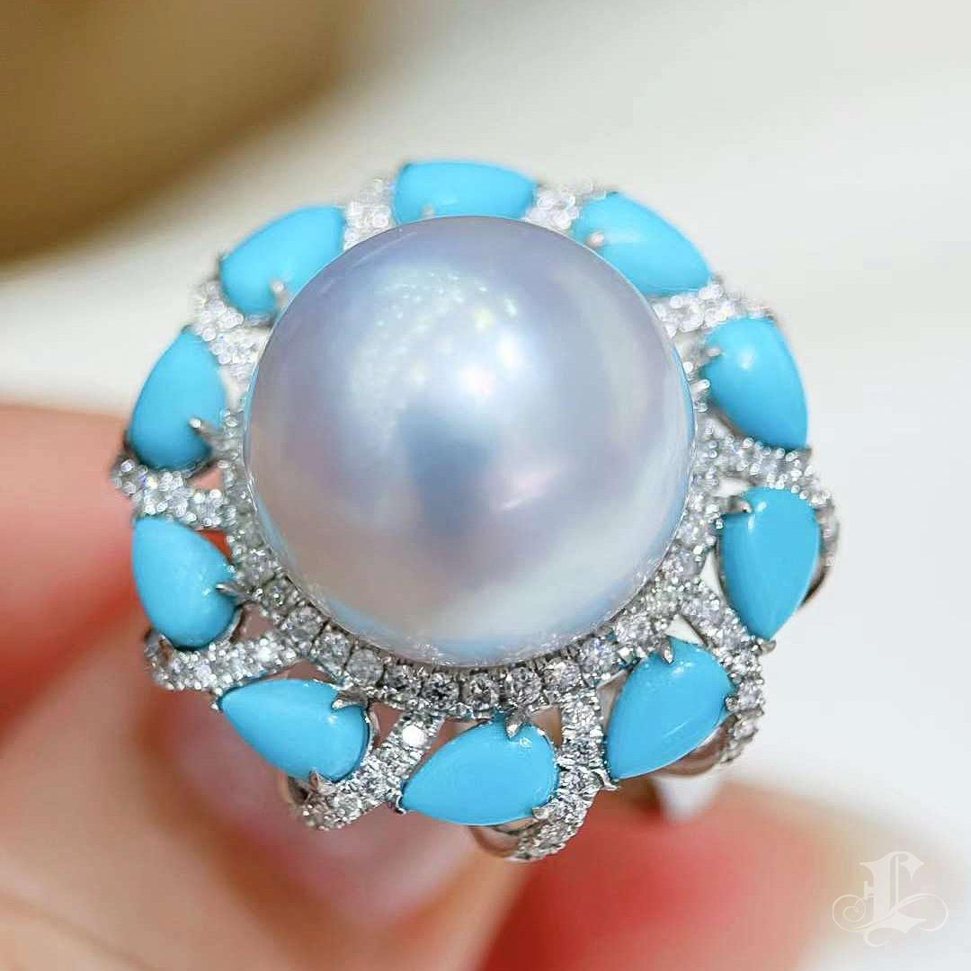 【Caelmare】Ocean Crown South Sea Pearl & Turquoise Diamond Ring In New Condition For Sale In New York, NY