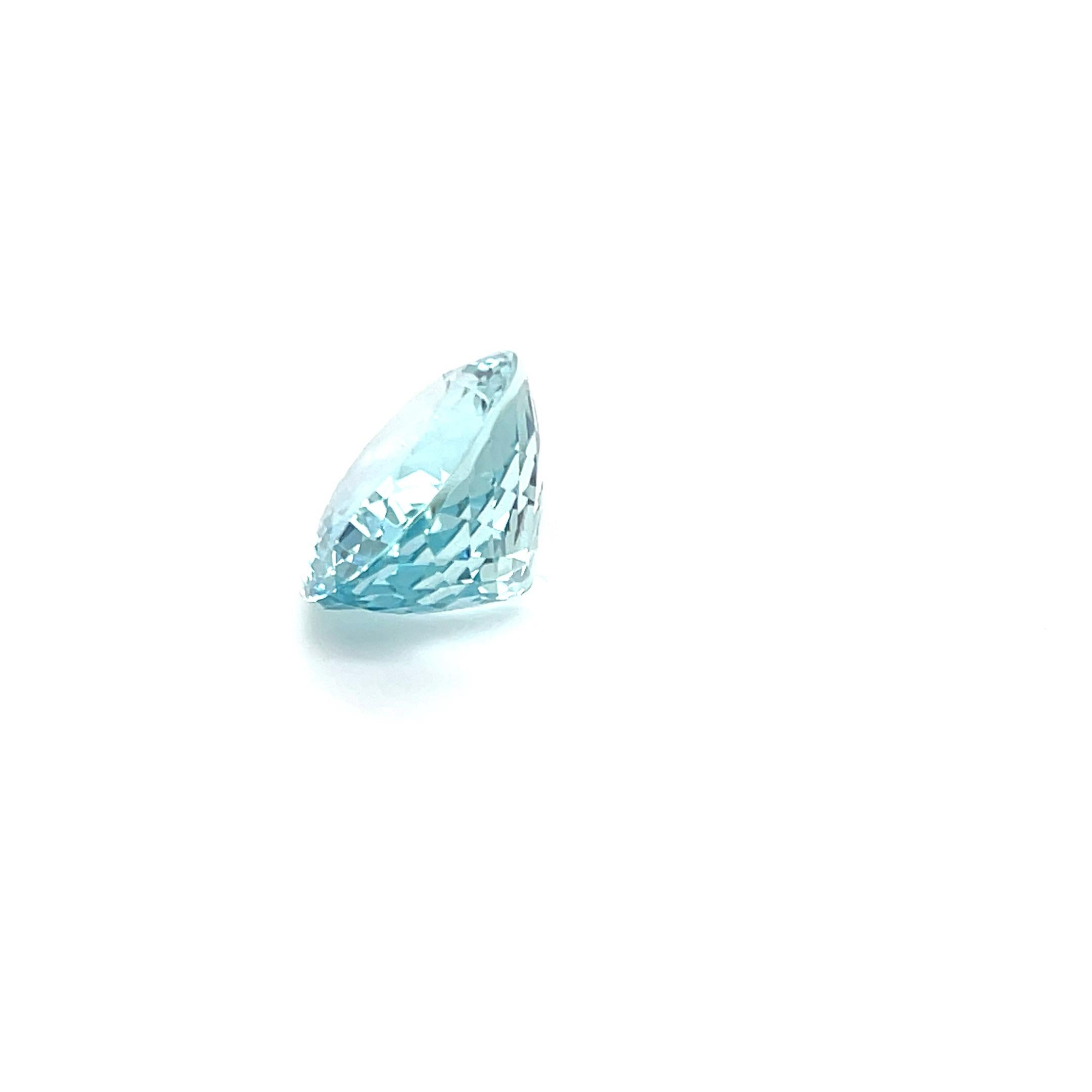 AAAA Natural Aquamarine 14.7 Cts Oval Top Loose Gemstone For Jewelry Making In New Condition For Sale In New York, NY