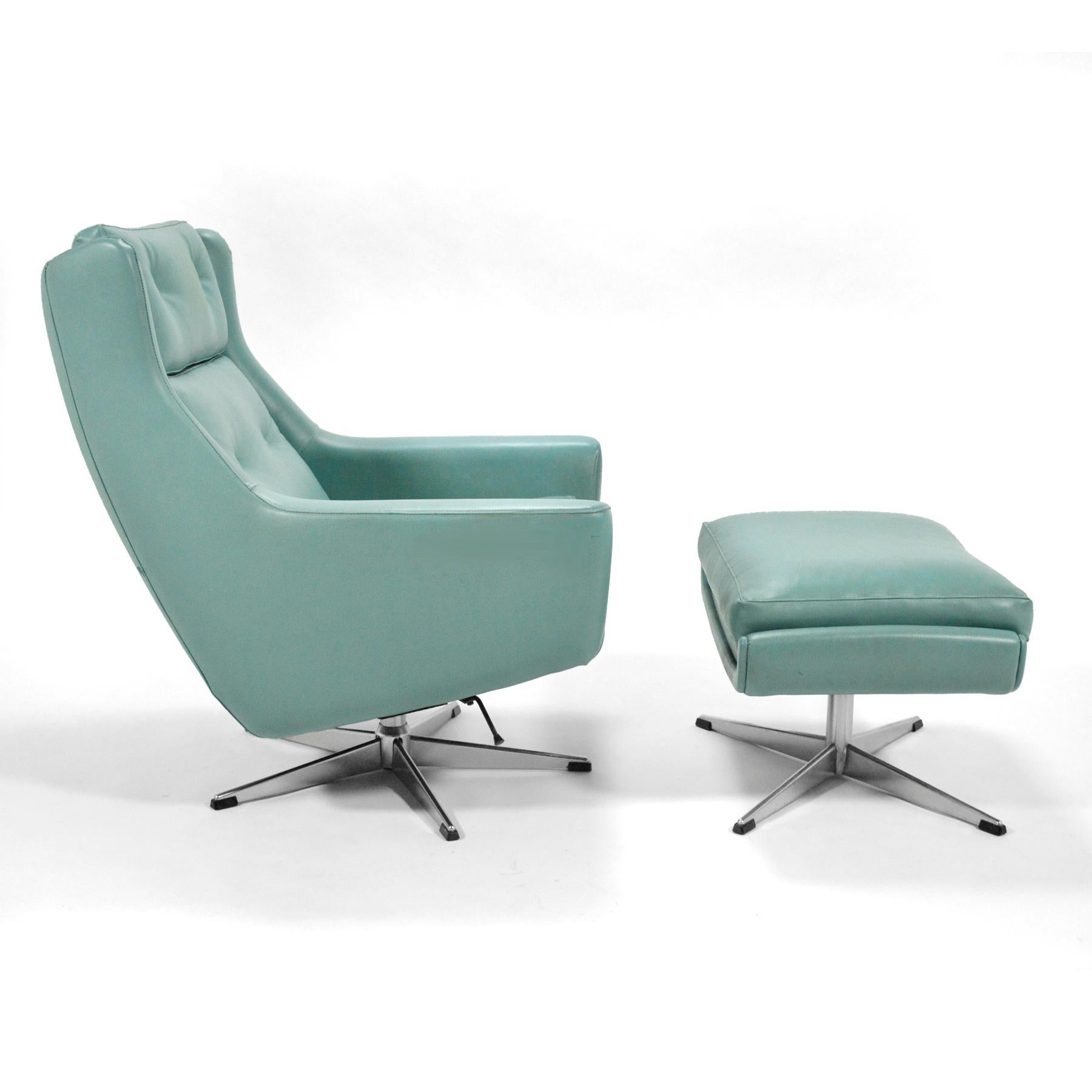 Fauteuil de salon et repose-pieds Aage Christiansen par Erhardsen & Andersen en vente 1