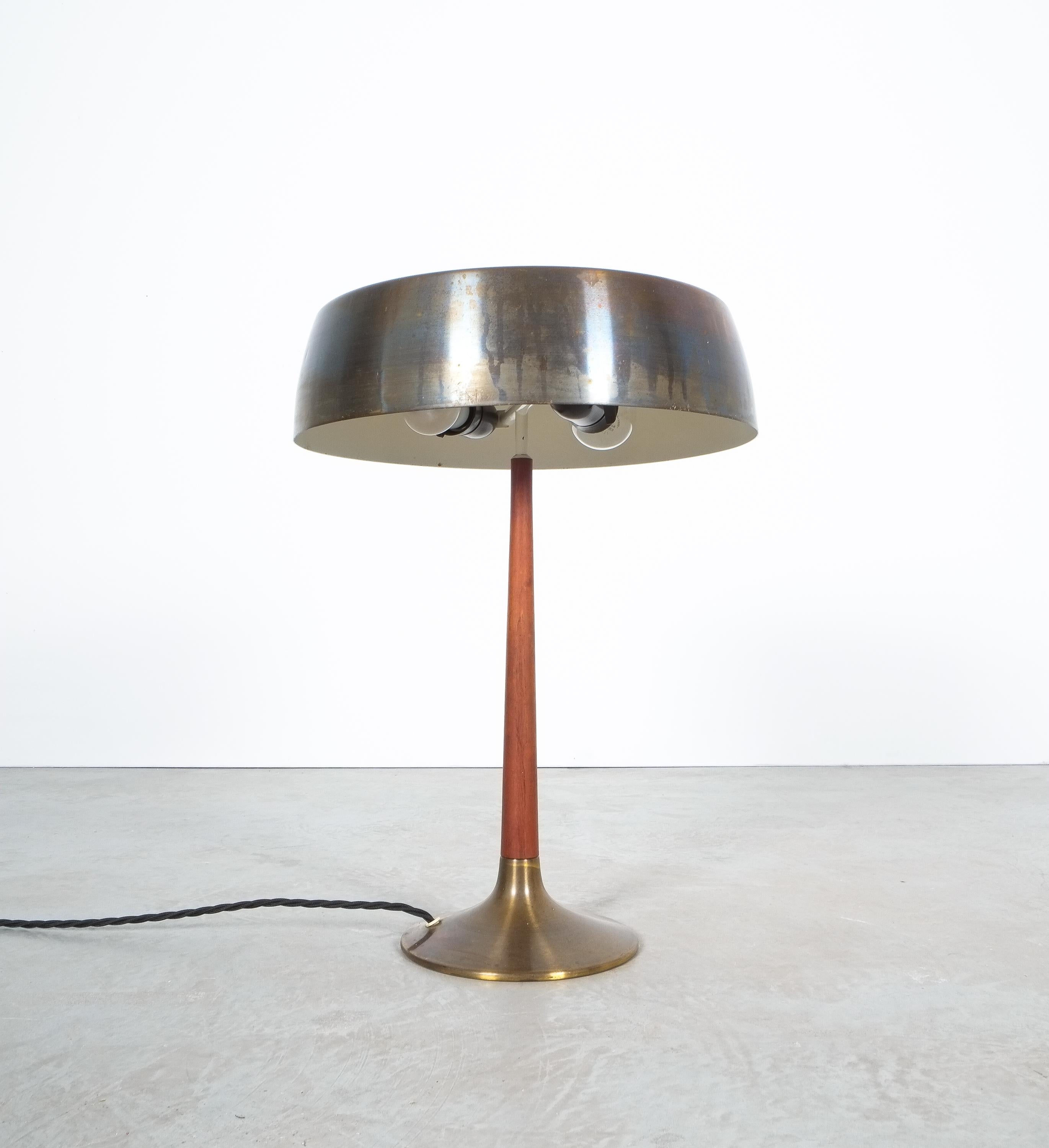 Aage Holm Sørensen Scandinavian Teak Brass Table or Desk Lamp, 1950s For Sale 4