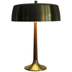 Aage Holm Sørensen Skandinavische Tisch- oder Schreibtischlampe aus Teak-Messing:: 1950er Jahre