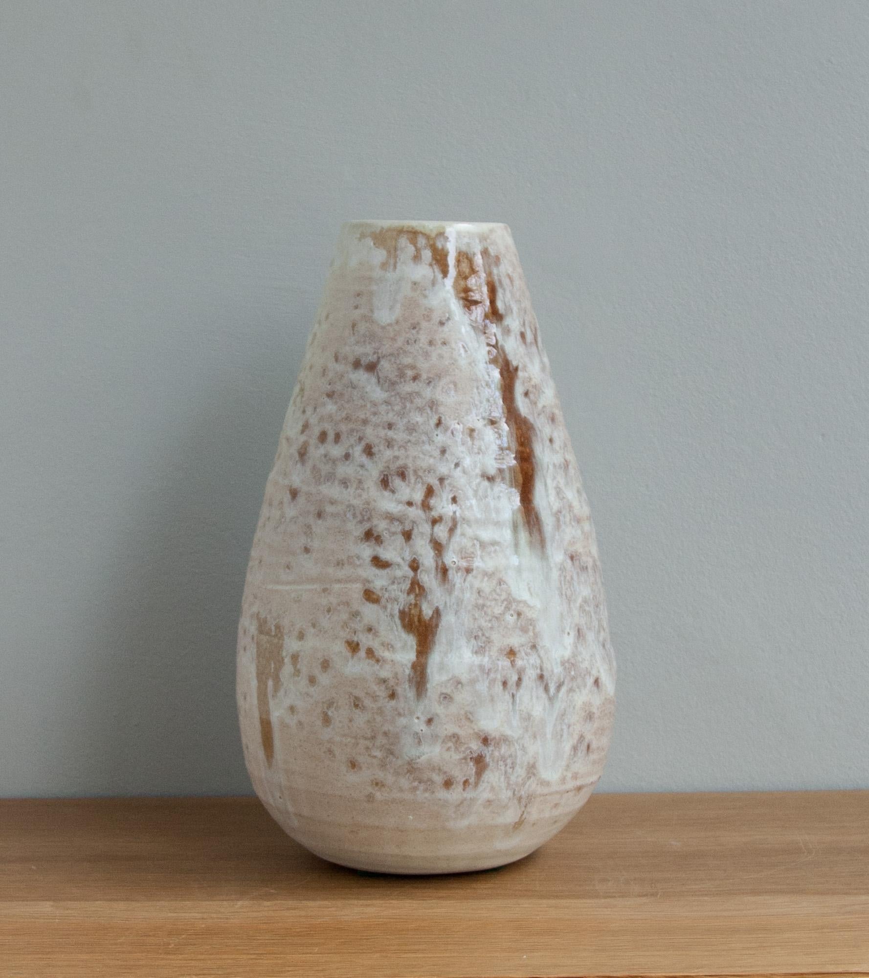 Contemporary Aage & Kasper Würtz One-Off Conical Vase White & Peach Pink Glaze