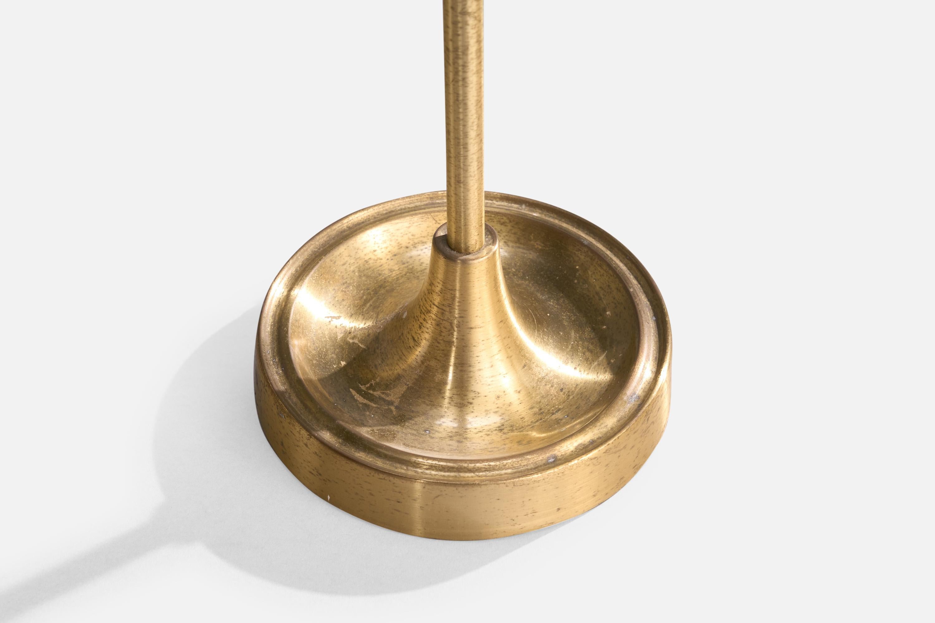 Aage Petersen, Table Lamp, Brass, Fabric, Denmark, 1970s In Good Condition For Sale In High Point, NC