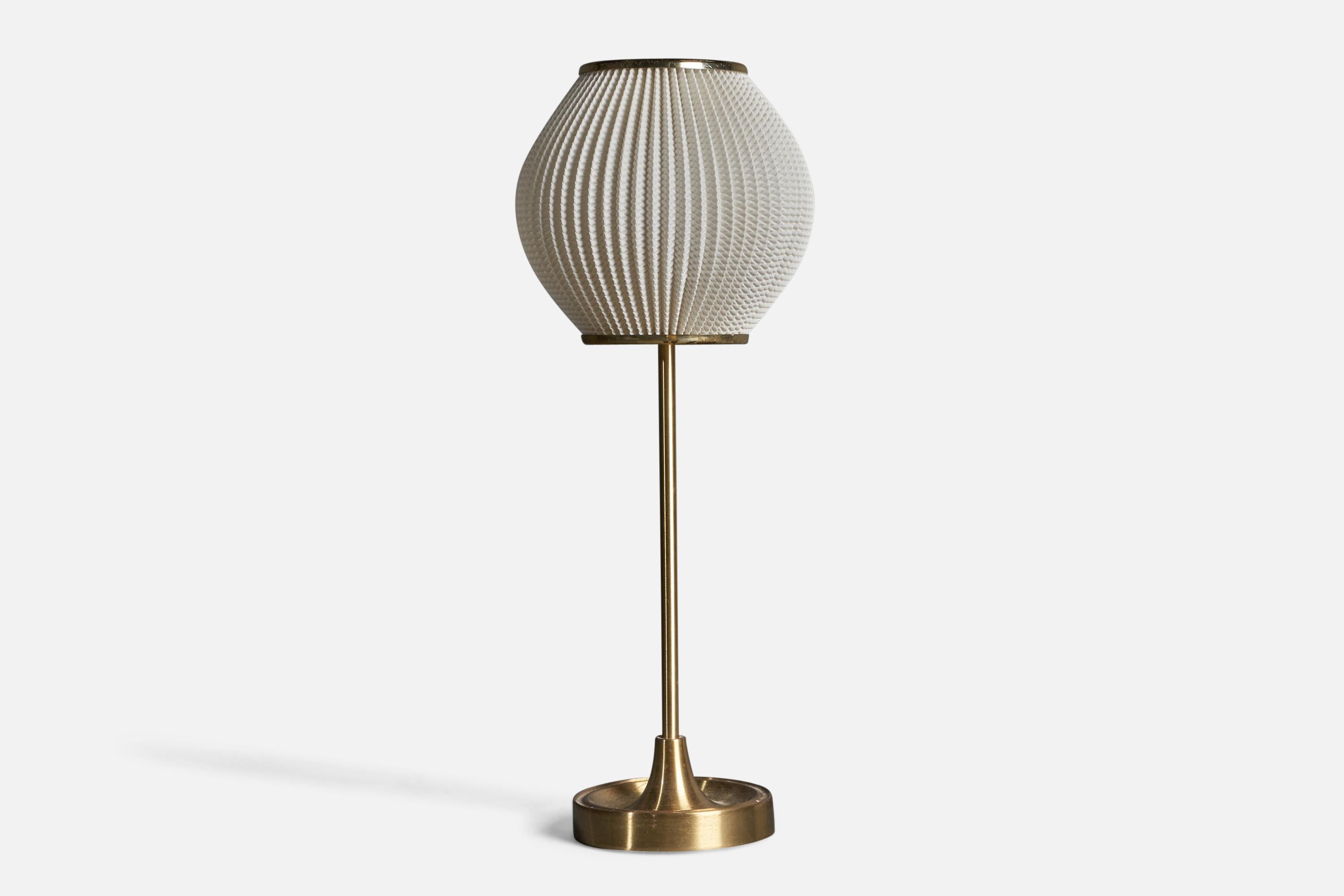 Aage Petersen, Table Lamp, Brass, Fabric, for Le Klint, Denmark, 1970s In Fair Condition For Sale In High Point, NC