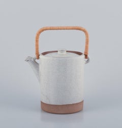 Aage Rasmus Selsbo, Danish ceramic artist. Teapot and coffee pot in stoneware