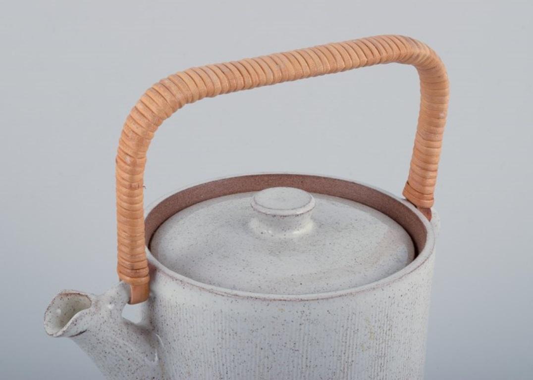 Stoneware Aage Rasmus Selsbo, Danish ceramic artist. Teapot and coffee pot in stoneware For Sale