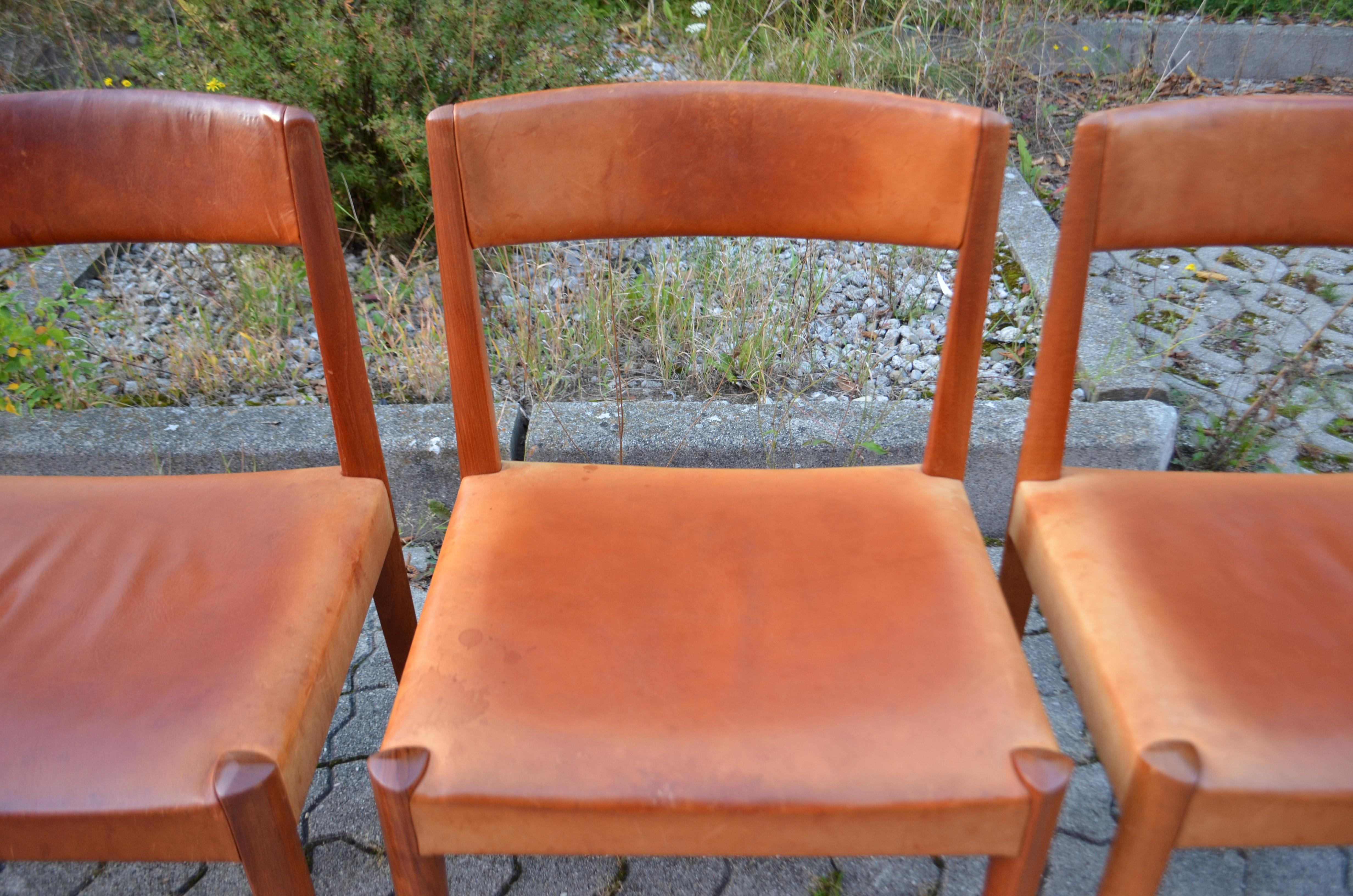 Aage Schmidt Christensen Fritz Hansen Danish Teak Cognac Dining Chair Set of 4 For Sale 9