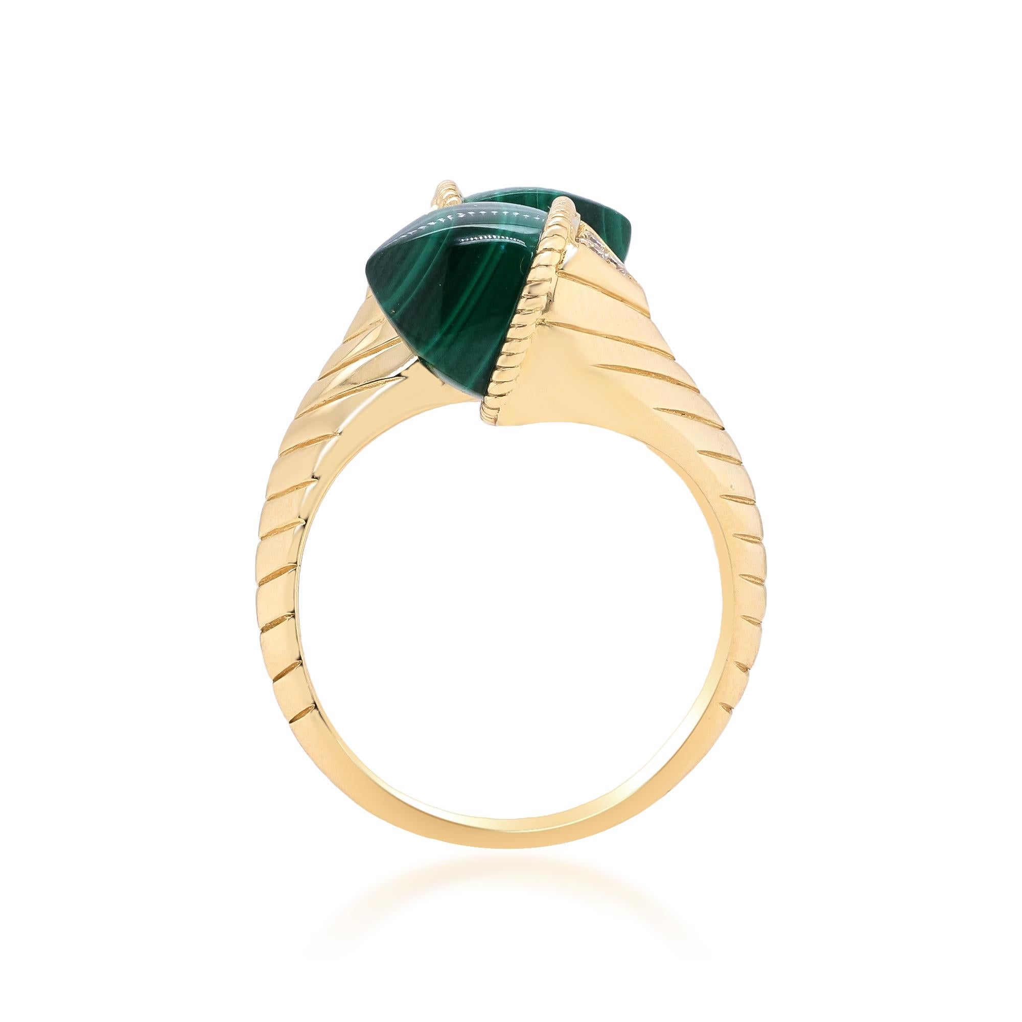 Aaliyah, bague en or jaune 14 carats et malachite taille fantaisie Neuf - En vente à New York, NY