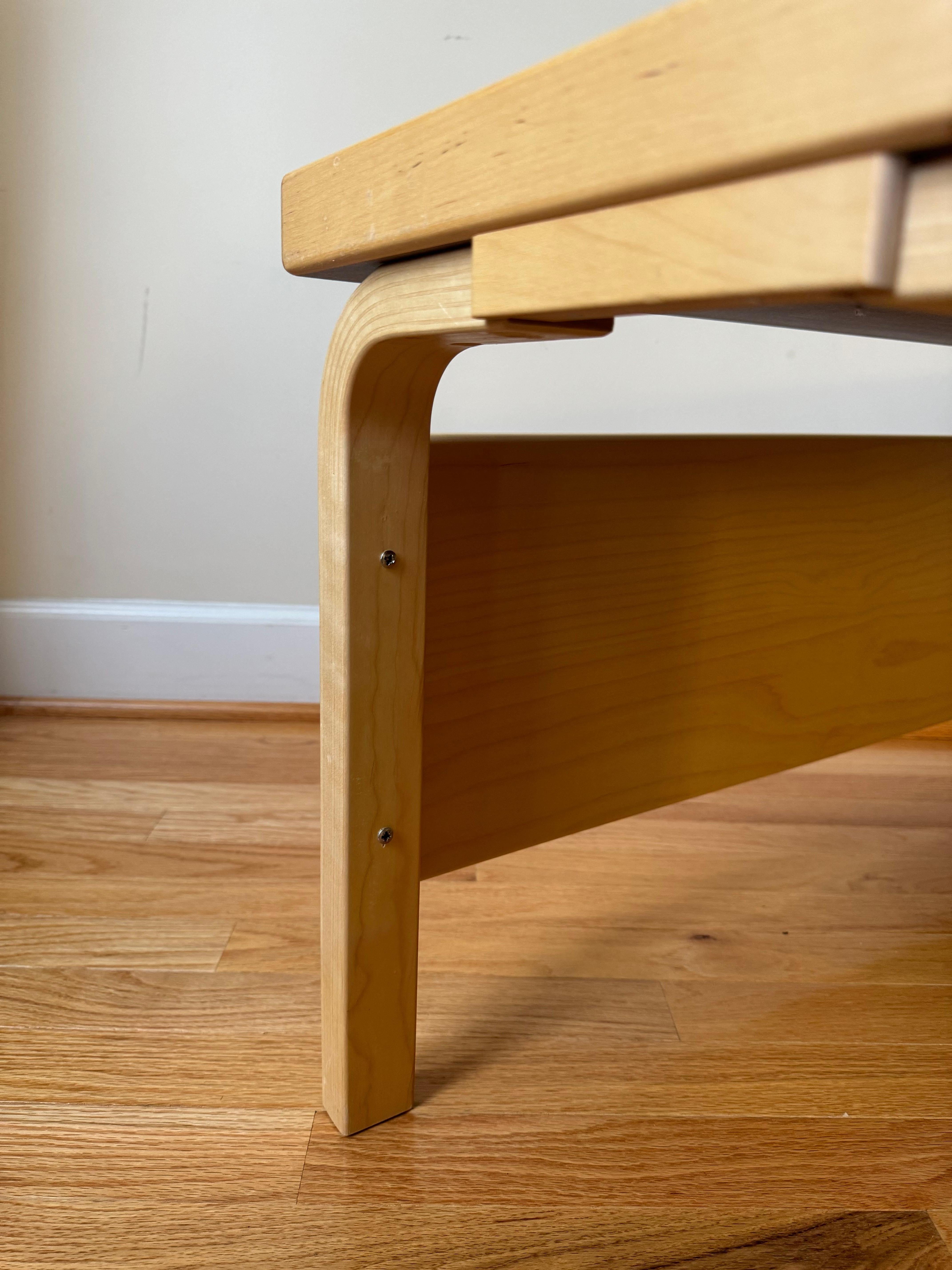 Metà XX secolo Panca Aalto / Porta TV di Alvar Aalto per Artek in vendita