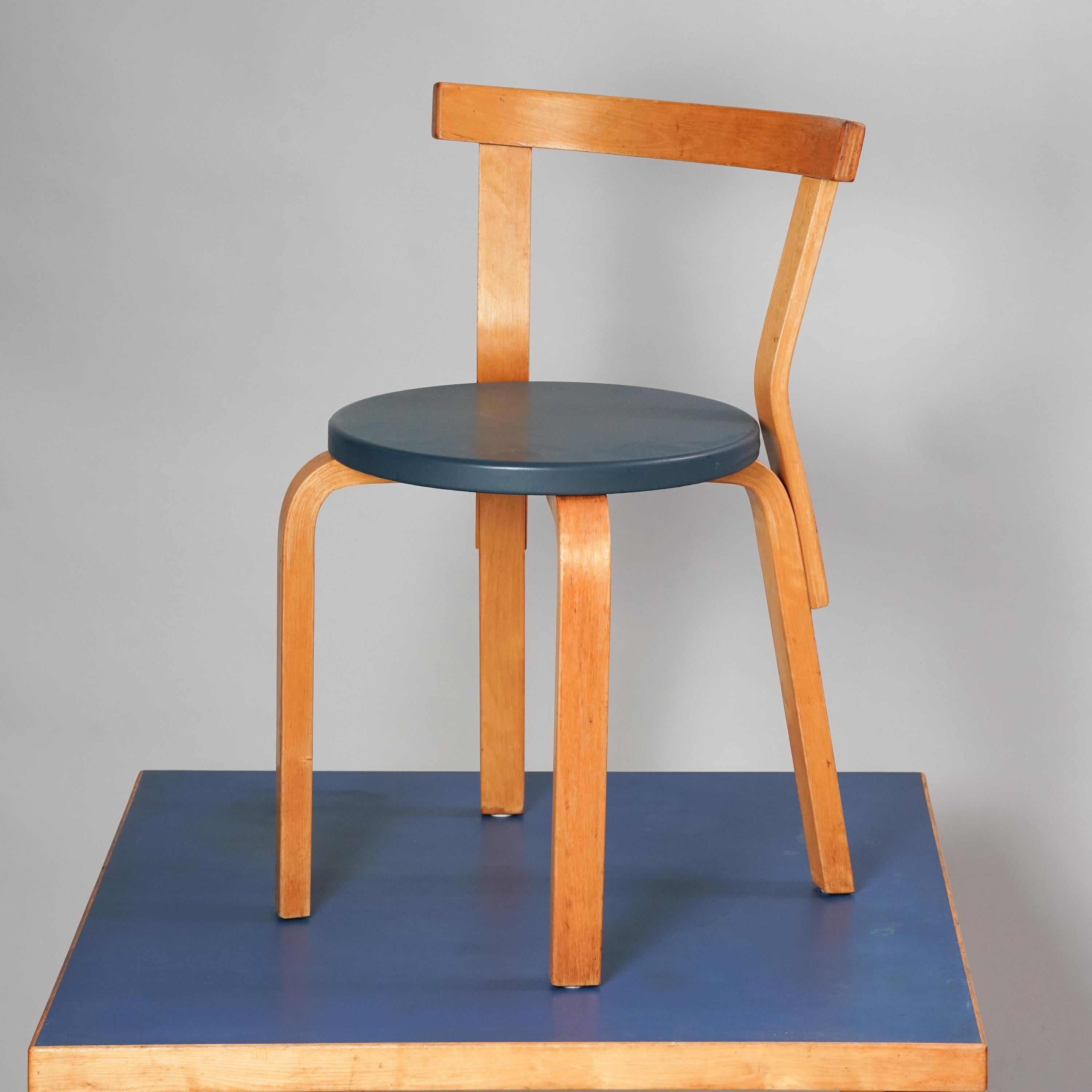 Birch Aalto Table and Four Model 68 Chairs, Oy Huonekalu- ja Rakennustyötehdas Ab For Sale