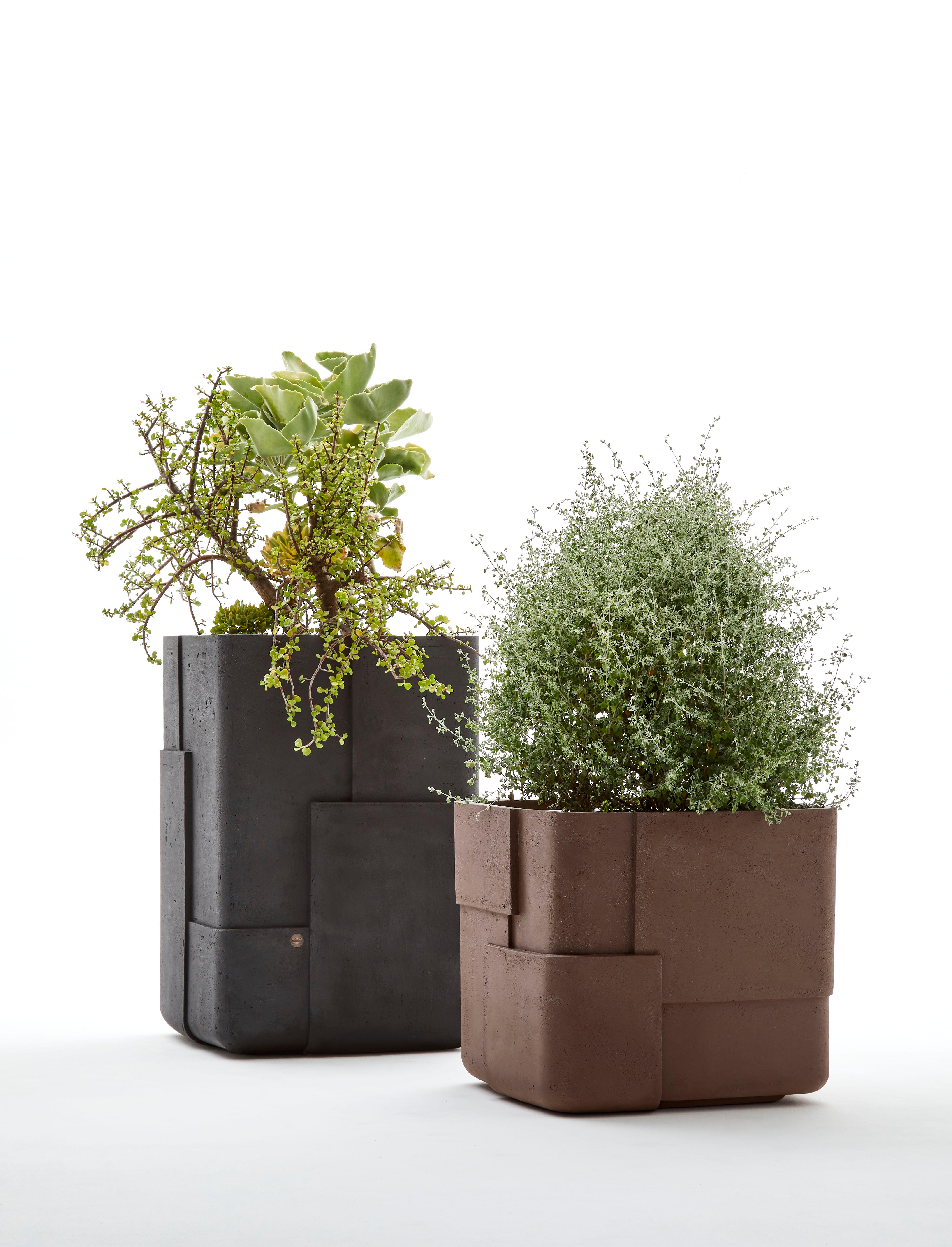 Post-Modern Aarde Square Sandstone Planter by Indigenus For Sale