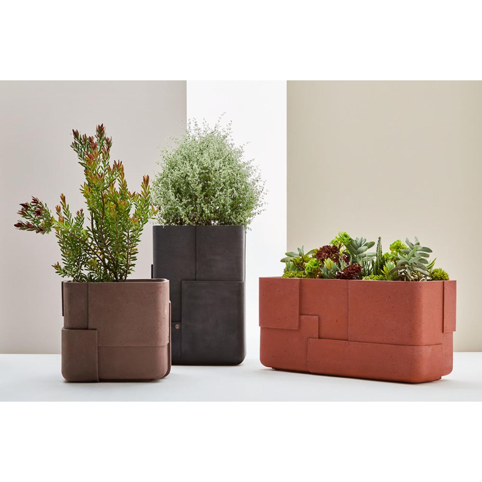 Aarde Tall XS Sandstone Planter by Indigenus For Sale 3